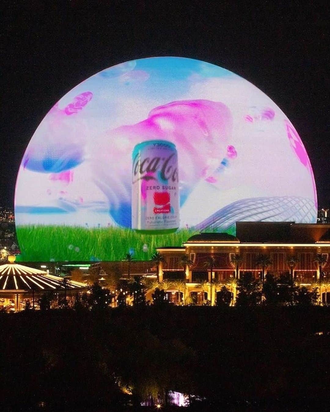 YOONのインスタグラム：「Now live in #LasVegas 💓 Check @cocacola #Y3000 x @ambush_official  collab goodies 🫶🏽💓🖤🩵　Did yall try the drink yet? 🙂💓 . . #cocacola #cocacolay3000 #lasvegassphere」
