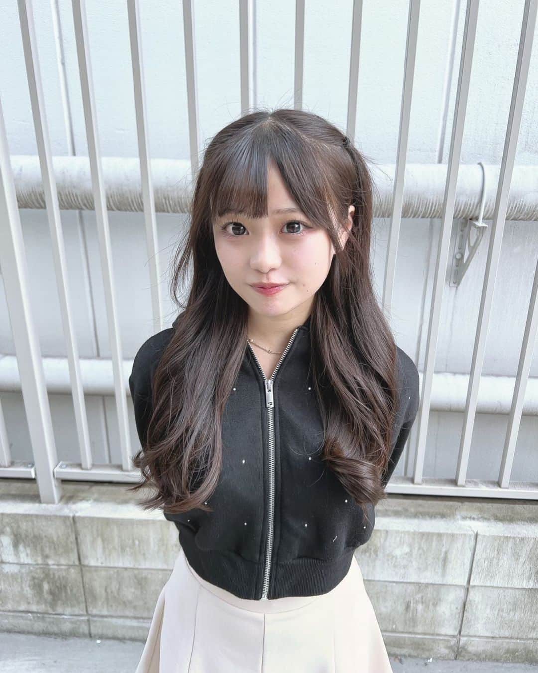杉井美咲のインスタグラム：「今日めっちゃ寒かったねー！明日から学校に毛布持ってく！みんなも寒さ対策してね👍🏻❤︎ ・ ・ #jk #sjk #jk2 #jkブランド #jkの素敵な思い出 #07 #杉井美咲 #女子高生ミスコン #高一ミスコン」