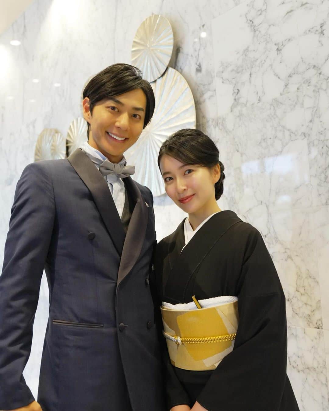 岩間恵のインスタグラム：「義兄の結婚式で久しぶりにお着物を✨ 黒留袖でかなり大人っぽくなってしまいましたが、背すじがしゃんと伸びました😌」