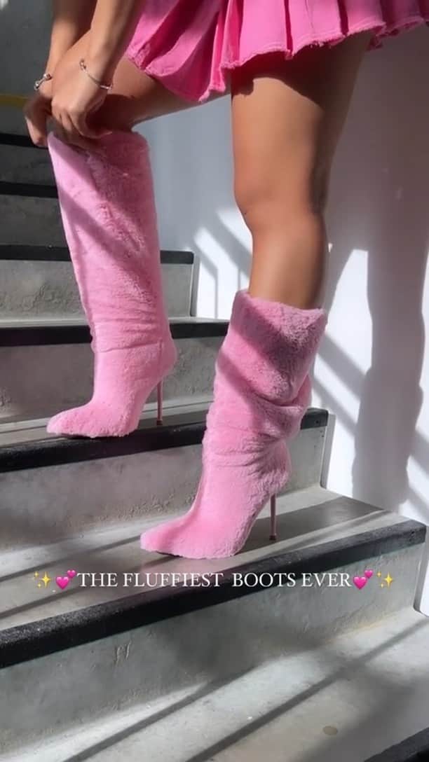 SHEINのインスタグラム：「These boots are giving us all the warm and fuzzy feelings 💗👢✨ @cuccoofootwear  🔎19392314  #SHEIN #SHEINforAll #SHEINstyle #fashion #chic」