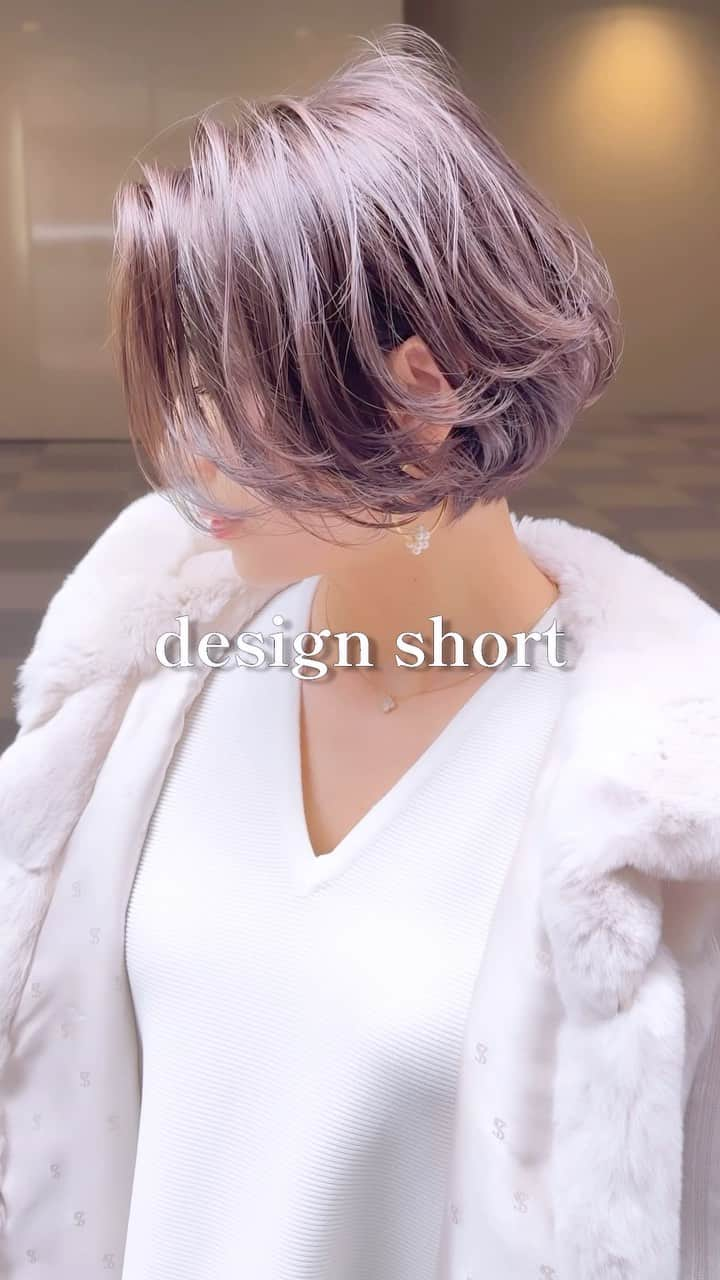 Seiichiro Kawakamiのインスタグラム：「Design short🫶 . ➖➖➖➖➖➖➖➖➖➖➖➖➖➖ . 《《　ご予約　》》 【平日】10時～20時 〜【Price】〜 カット_6800円 カラー_8800円 カット＋カラー_12000円 カット＋ダブルカラー_21000円 カット＋3Dハイライト_21000円 カット＋パーマ_13000円 カット＋縮毛矯正_21000円 髪質改善トリートメント_8800円 . ➖➖➖➖➖➖➖➖➖➖➖➖➖➖ . #cut #bob #カット動画 #切 #銀座美容室」