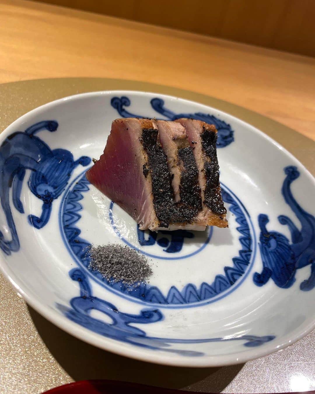 ストラッサー起一さんのインスタグラム写真 - (ストラッサー起一Instagram)「先日に北新地にある炭割烹 天晴さんで食事させて頂きました。 全ての料理が美味しくて感動✨ そして大将、スタッフさんの人柄も最高でした。 また食べに行かせて頂きたいと思います。 ご馳走さまでした😋 @sumi_tensei   #北新地グルメ  #梅田グルメ  #天晴」11月13日 21時47分 - kiichi_kunimoto