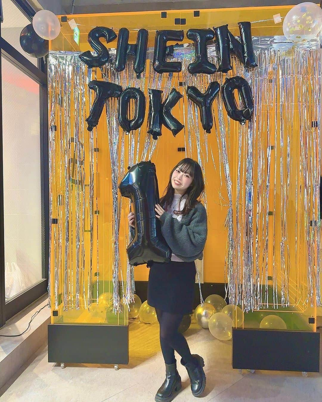 白井佑奈さんのインスタグラム写真 - (白井佑奈Instagram)「🎊  SHEIN TOKYO 1周年❤️    1周年記念のファッションショーに参加してきたよ🫶  モデルさんの着ている服は秋の重ね着の服万能コーデがメインらしく、着てみたい！って思うようなお洋服がたくさん😍    可愛くて安いお洋服が購入できるSHEIN🥹  やっぱり最高すぎる✨      原宿のショップではSHEINのお洋服を試着できたりするから行ってみると楽しいかも🥰    最近は日本人向けのブランド『FRIFUL』デビューしたから要チェックだぁ〜❣️   ブーツ/品番:23104859 黒 ニット/品番: 2897092 Dark Gray XL  クーポンコードもあるからぜひ使ってね🤭❤️ 【ANV23】 期間：23/11/1~23/12/13 割引率：0〜5999円 15%OFF，6,000円以上20%OFF  ＊＊＊＊＊＊＊＊＊＊  お仕事依頼はDMへ💌💭 ＊＊＊＊＊＊＊＊＊＊    プロフィールリンクはこちら👉 @yuna_smile0130     @shein_japan @sheinofficial  #SHEIN#SHEINTOKYO1周年#SHEINコーデ#FRIFULコーデ#SHEIN商品レビュー#SHEIN購入品#SHEIN×GIANNA#SHEINTOKYO1周年記念コレクション#pr」11月13日 21時47分 - yuna_smile0130