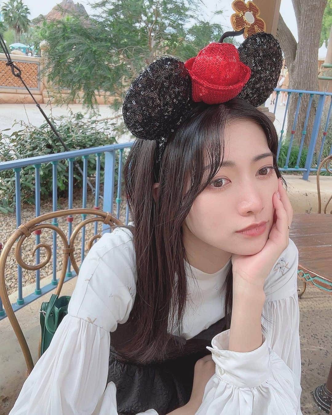 小林亜実さんのインスタグラム写真 - (小林亜実Instagram)「. 時差投稿だけど10月の写真🤍 . . . . #disney #disneysea #disneyresort」11月13日 21時47分 - koami112