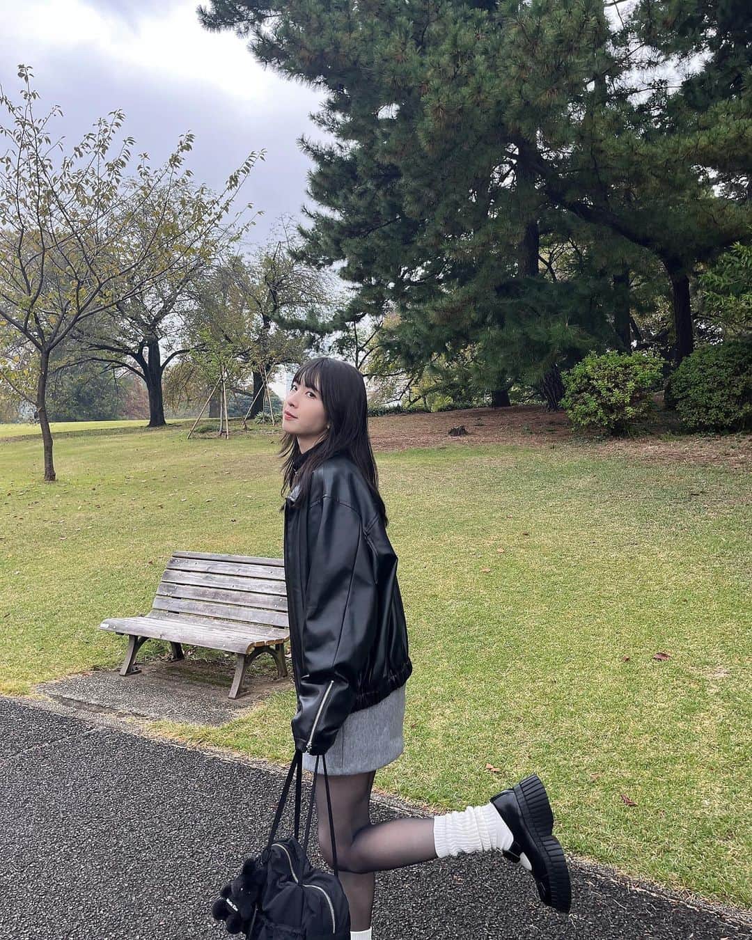 うちだゆうほのインスタグラム：「@noralily_official 新作たくさん販売開始してます🫶🏻  是非チェックしてください〜！かわいいアウターたちも出てきました…！」