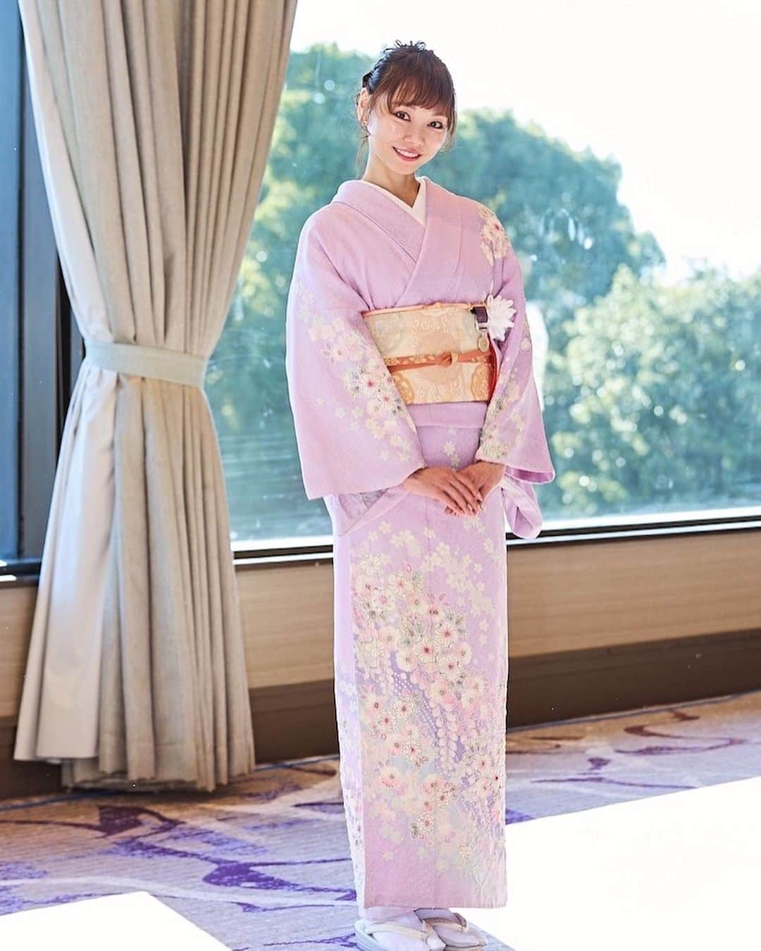上野水香さんのインスタグラム写真 - (上野水香Instagram)「#紫綬褒章 伝達式、 そして、皇居での拝謁へ行って来ました。  天皇陛下より、国民のために貢献してくれて感謝しております、とお言葉をいただき、感激しました。  改めてみなさまに心から感謝いたします。  Photos by Toru Hasumi @hasumi_toru  （pic1,2,3）」11月13日 21時54分 - mizukaueno