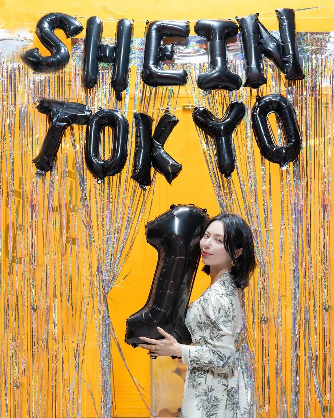 和希優美さんのインスタグラム写真 - (和希優美Instagram)「⌖˖° SHEIN TOKYO  1周年˖°⌖   SHEIN TOKYO 1周年記念コレクションショーに お邪魔してきました ◡̈ .ﾟ･*. @Shein_japan  何度かYOUTUBEでも 紹介しているSHEIN ✦ 購入したことありますか？  ファッションはもちろん.ᐟ.ᐟ 実はインテリアや ボディケアアイテムも穴場なんですよ☺️  ちなみに今回のコーデは  ▼FRIFUL花柄プリント シャーリングウエストドレス  ID 24347958 サイズ  Mサイズ  ウエストラインが絞れるので バランス良く見えるワンピです！ 身長162cmの骨ストは こんな感じに着れます✩⌢᷇  ↑swipe2枚目  ▼ ゴールドピアス ID 3931251  ▼シンプルリング ID 9712603 ←完売してたから似てるもの  ▼映ってないけどブーツ ID 22429848  ▼スマホストラップ ID 11473870  ♡クーポンコード♡ コード名：ANV23 期間：23/11/1~23/12/13 割引率：0〜5999円 15%オフ 6,000円以上20%オフ  ┈┈┈┈┈┈┈┈┈┈┈┈┈┈┈┈┈  📍  SHEIN TOKYO( @sheinofficial @shein_japan ) 📮  東京都渋谷区神宮前4-25-9　JMFビル神宮前03　1・2F 🚃  メトロ明治神宮前駅徒歩3分 ⏰  11:00~19:00  ┈┈┈┈┈┈┈┈┈┈┈┈┈┈┈┈┈  いいね、コメント 有り難うございます ◡̈✩ フォローは @kazukiyumi から フォローしてください☺️  気になったり、 あとでゆっくり読みたい人は 忘れずに！ 保存してくださいね🏷✨  ┈┈┈┈┈┈┈┈┈┈┈┈┈┈┈┈┈ #SHEIN #SHEINTOKYO1周年 #SHEINコーデ #FRIFULコーデ #SHEIN商品レビュー #SHEIN購入品 #sheintokyo1周年記念コレクション #PR #骨ストコーデ #162cmコーデ #骨スト #30代コーデ #ボブヘア #韓国ヘアスタイル #韓国ヘア   ┈┈┈┈┈┈┈┈┈┈┈┈┈┈┈┈┈」11月13日 22時09分 - kazukiyumi