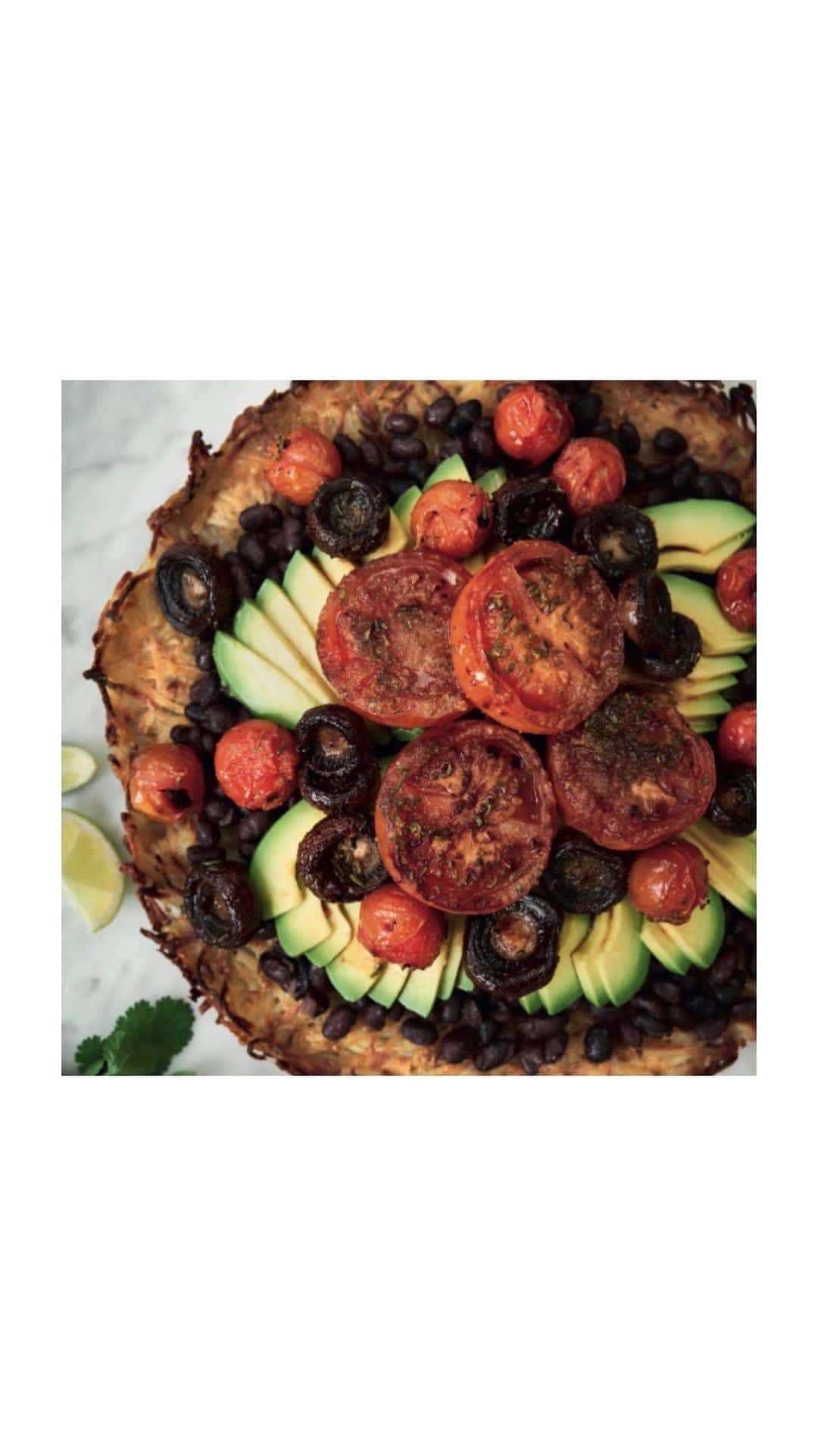 メアリー・マッカートニーのインスタグラム：「Feeding Creativity is my third cookbook. I started sharing recipes as I’d often be asked for inspiration of what to eat by people taking part in @meatfreemonday and it developed from there. Let’s eat delicious, quick and easy nutritious food, while still respecting the environment and animals. 💚x Mary」