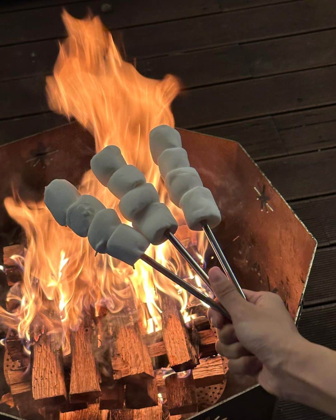 ユ・ヘインのインスタグラム：「🥬🥩🍡🍷🔥」