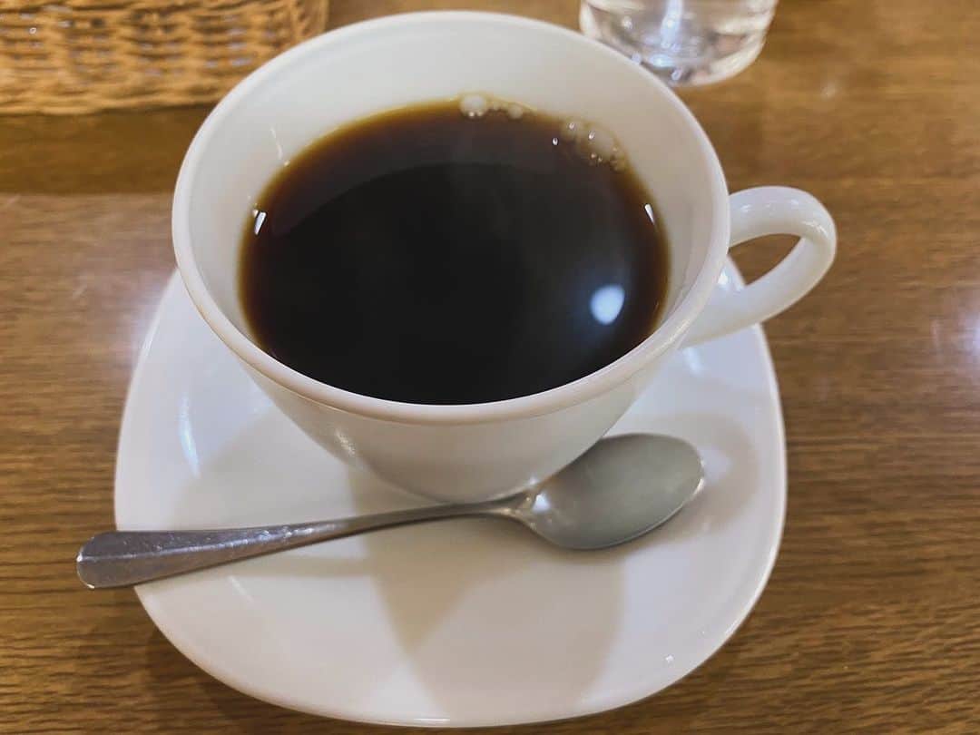 前原誠司さんのインスタグラム写真 - (前原誠司Instagram)「今朝は街頭演説のあと、京都市山科区西野の「ブランシュ」さんでモーニングをいただきました。今朝はとても寒かったので、熱いコーヒーが冷えたからだに沁み渡りました。美味しくいただきました。小川ママ、ご馳走様でした。（誠）＃まえはランチ　 https://map.yahoo.co.jp/v2/place/imjp7WWHl8Y」11月13日 22時17分 - seiji_maehara.official