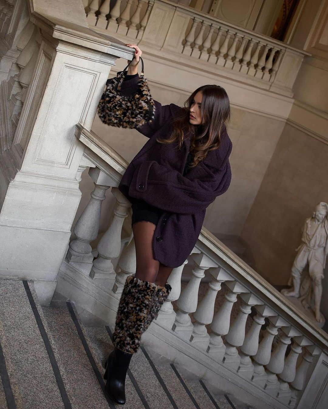 ポリーニのインスタグラム：「@giuliagaudino is wearing the Pollini Archive Fall Winter 2023 Aria Boots and Bag.  #Pollini #PolliniArchive」