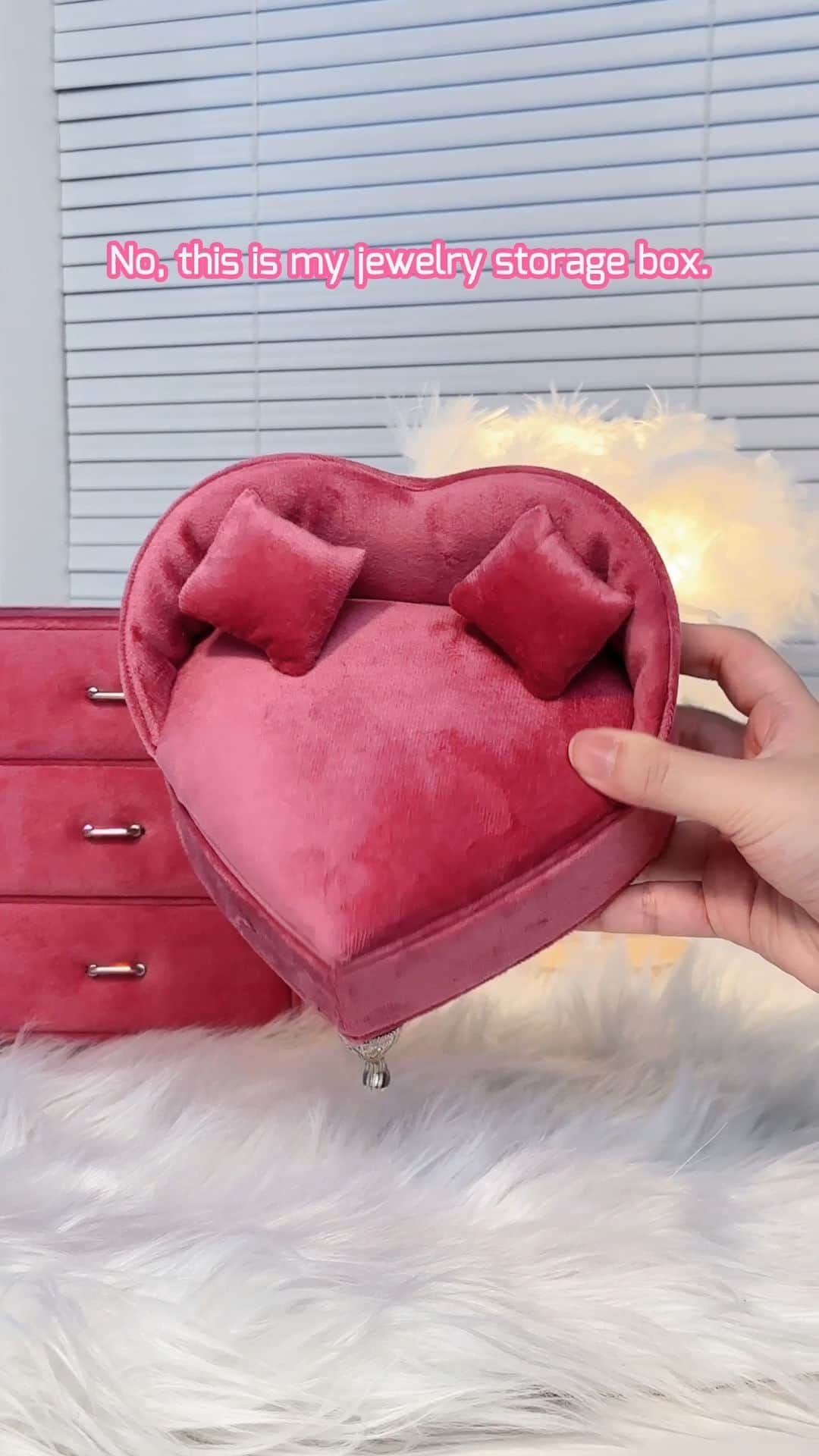 SHEINのインスタグラム：「Time to treat your crown jewels like the queens they are! 💗💍👑🥰   🔎 23723298  #SHEIN #SHEINforAll #SHEINstyle #fashion #chic #saveinstyle」