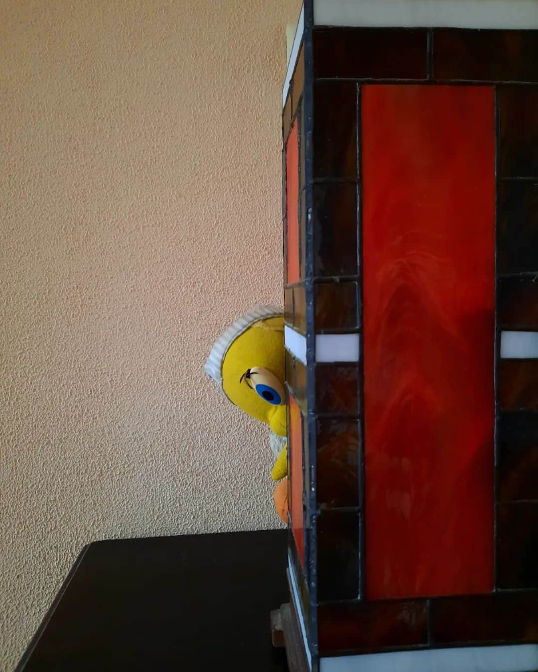 Little Yellow Birdのインスタグラム：「Yikes!! Monday!! #littleyellowbird #tweety #tweetykweelapis #adventures #yellow #bird #monday #yikes #mondaymood #mondayblues #mondayssuck #hiding #hidingfrommonday #why #wheredidtheweekendgo #stuffedanimalsofinstagram #plushiesofinstagram」