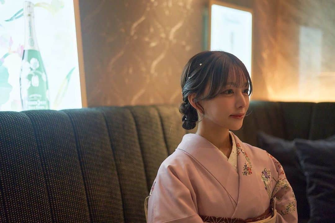 桜井みづき（キャバ嬢）のインスタグラム：「【情報解禁】  関西コレクション 2024S/S Petit Madeleineのステージが決定しました㊗️❣️✨  詳細は追ってお伝えします。  前回に続き貴重な機会をくださった方々、ありがとうございます。  前回のステージでの沢山の反省を活かして、可愛かったなぁと思ってもらえるようなステージになるように頑張ります。 皆様応援よろしくお願いします！！」