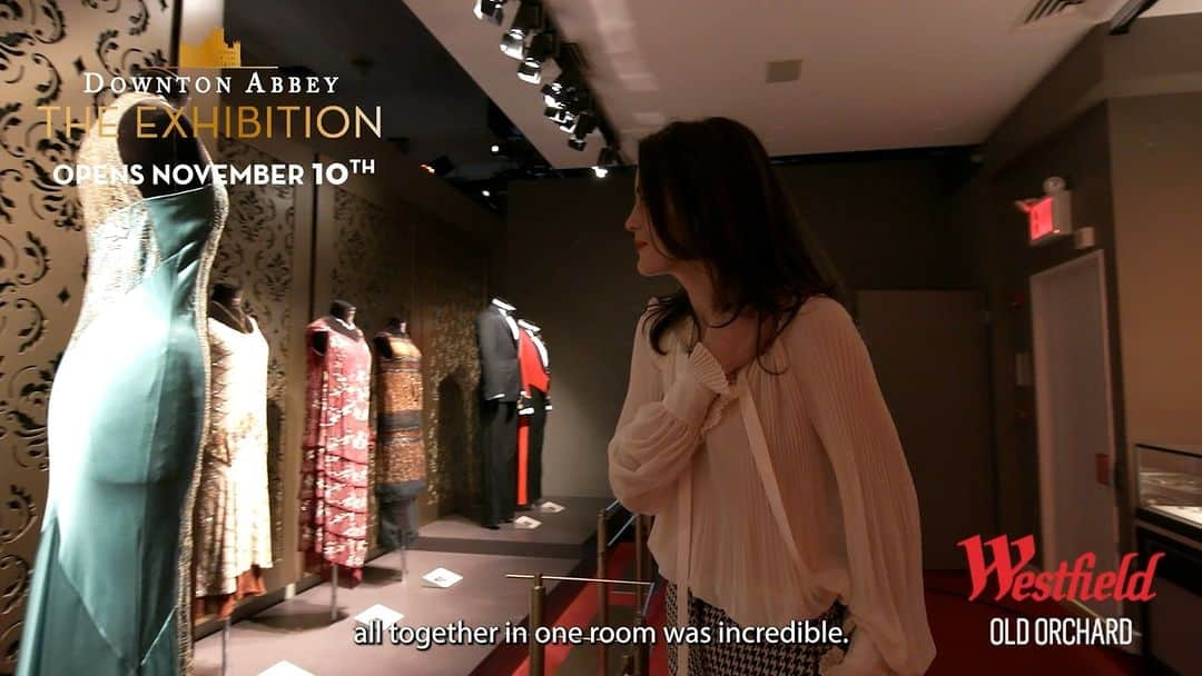 ダウントン・アビーのインスタグラム：「Downton Abbey: The Exhibition has made its Midwest debut and is now open at Westfield Old Orchard in Skokie, IL!   Step into iconic locations like Mrs. Patmore's bustling kitchen and Carson's dignified office, and marvel at the family's opulent dining room. This is your chance to walk through some of the series' most cherished sets.  Don't miss this unique opportunity to immerse yourself in the world of Downton Abbey. It's a journey through time and storytelling that you won't want to miss!  Follow the link to learn more and purchase tickets https://bit.ly/40pyzDu」