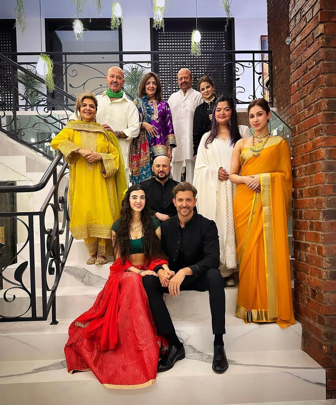 リティク・ローシャンのインスタグラム：「Happy Diwali beautiful people ❤️」