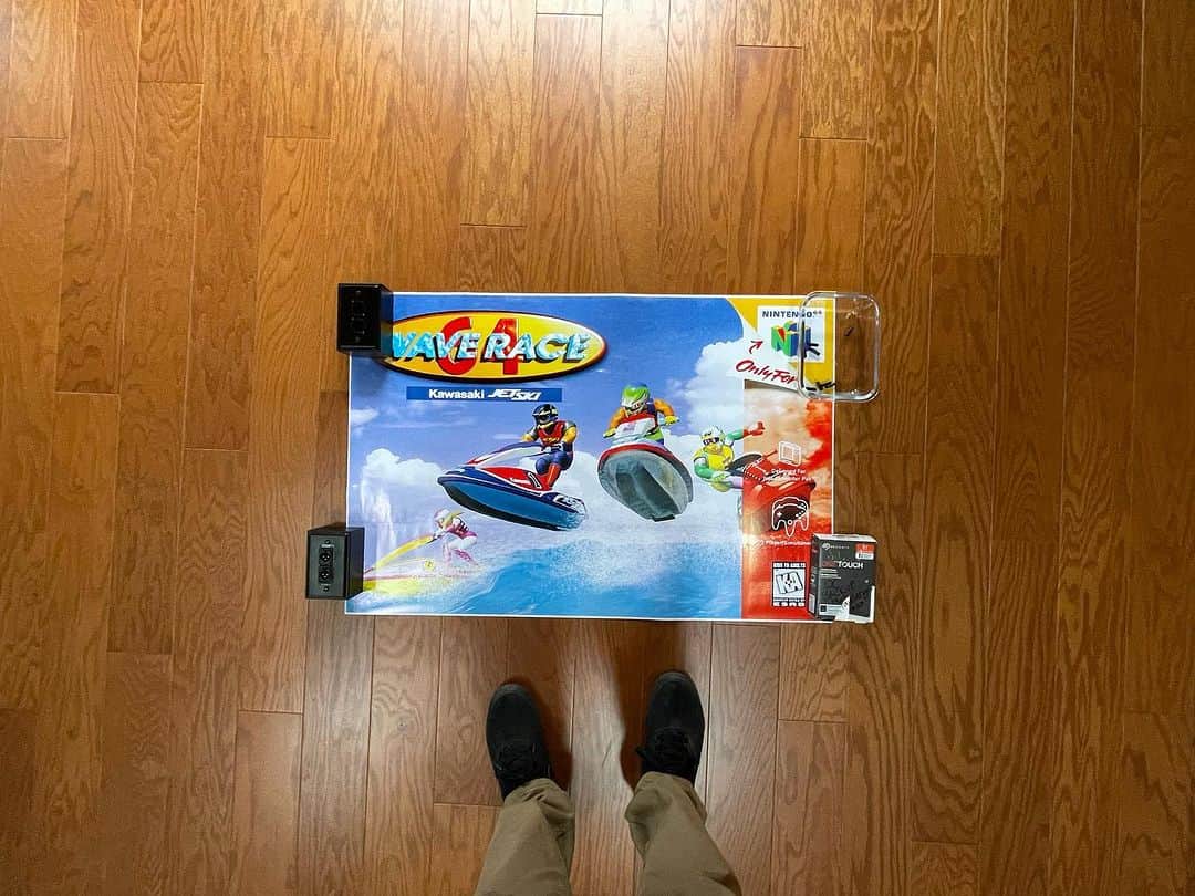 アウル・シティーのインスタグラム：「Do a barrel roll」