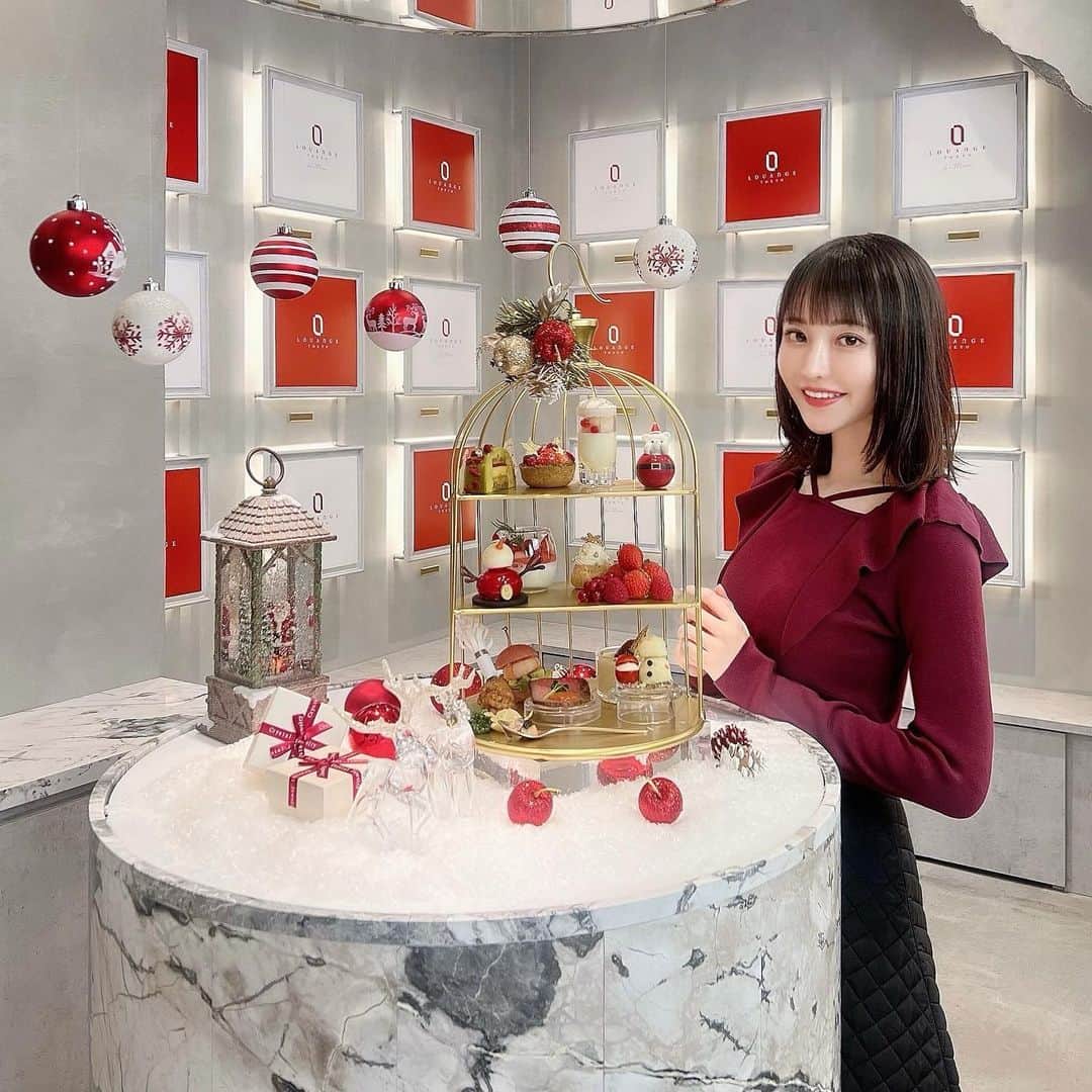 Machikoのインスタグラム：「❄️LOUANGE TOKYO  Happy Snow man Xmas collection 2023❄️  今年もクリスマススイーツコレクションにご招待いただきました🧸🎄💕 @louangetokyo_lemusee   可愛いアフタヌーンティーやケーキに囲まれた 幸せ空間でした❤️🎅  #louangetokyolemusee #louangetokyo」