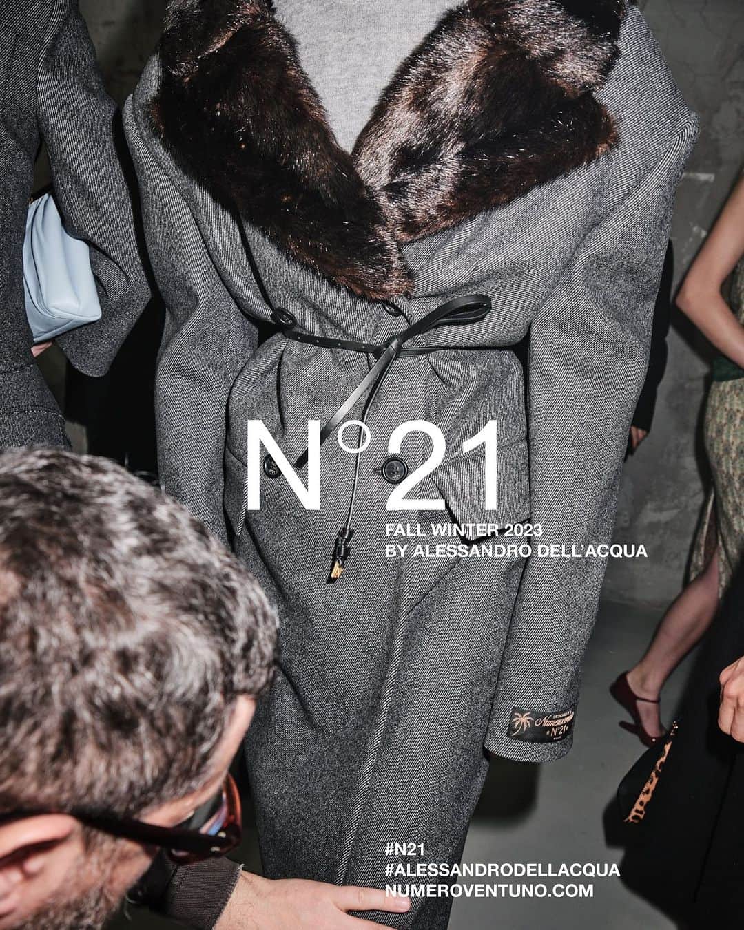 ヌメロ ヴェントゥーノのインスタグラム：「N21 FALL-WINTER 2023 BY ALESSANDRO DELL’ACQUA.  #N21FallWinter23 #N21 by #AlessandroDellAcqua」