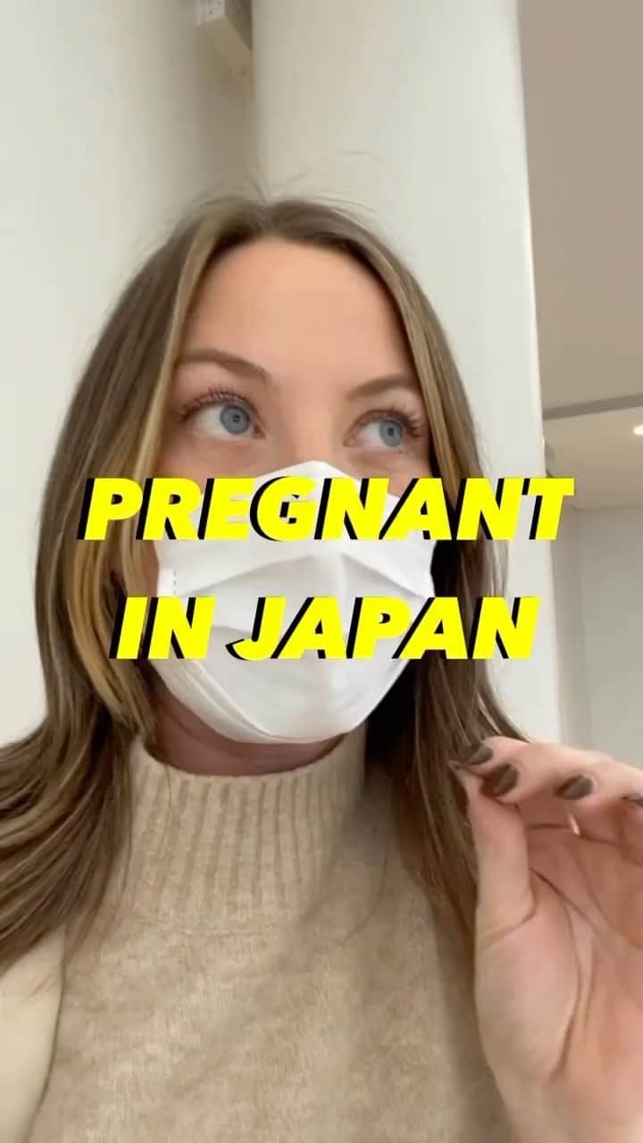 All Nippon Airwaysのインスタグラム：「We love a wholesome moment 💙  For World Kindness Day, we wanted to share this beautiful moment that @her.atlas captured on her ANA flight.    #AllNipponAirways #FlyANA  📷: Thank you to @her.atlas for the incredible video! #WorldKindnessDay」