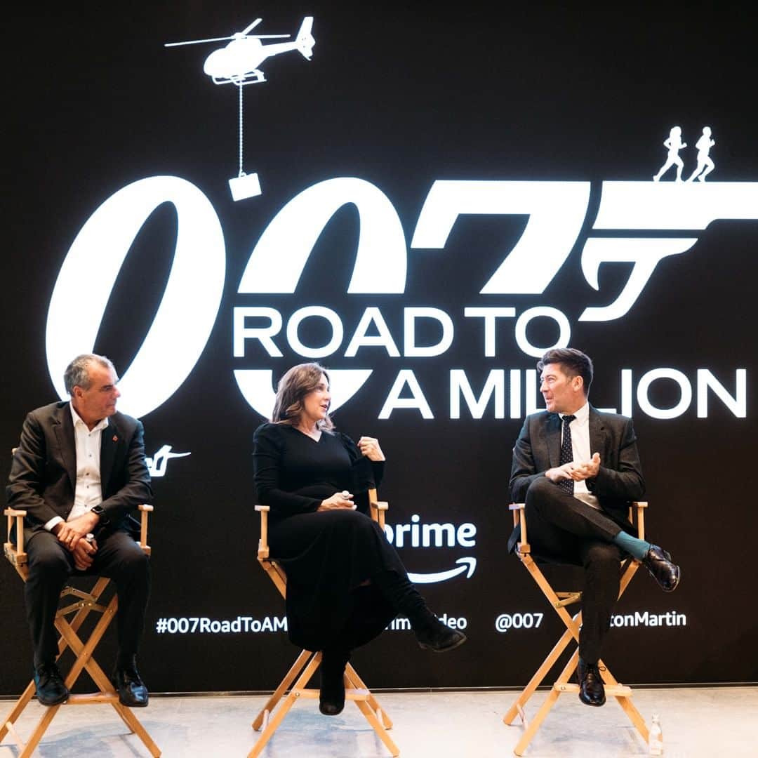 James Bond 007さんのインスタグラム写真 - (James Bond 007Instagram)「Aston Martin launched their Masters In Conversation series at Q, Park Avenue in New York with 007: Road To A Million series director Julian Jones, producer Barbara Broccoli, and 007 SFX supervisor Chris Corbould.   #007RoadToAMillion」11月13日 23時30分 - 007