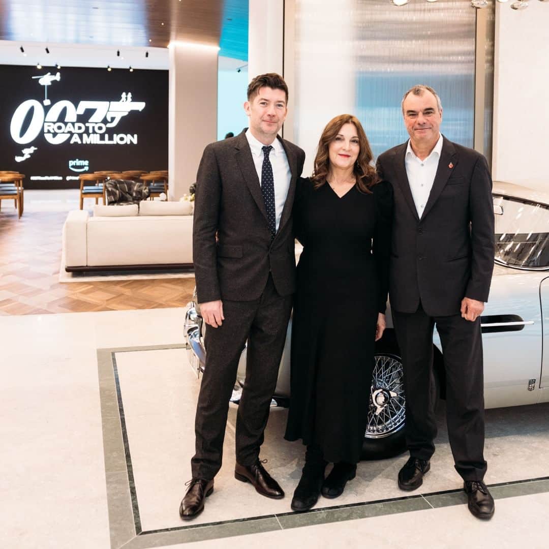 のインスタグラム：「Aston Martin launched their Masters In Conversation series at Q, Park Avenue in New York with 007: Road To A Million series director Julian Jones, producer Barbara Broccoli, and 007 SFX supervisor Chris Corbould.   #007RoadToAMillion」