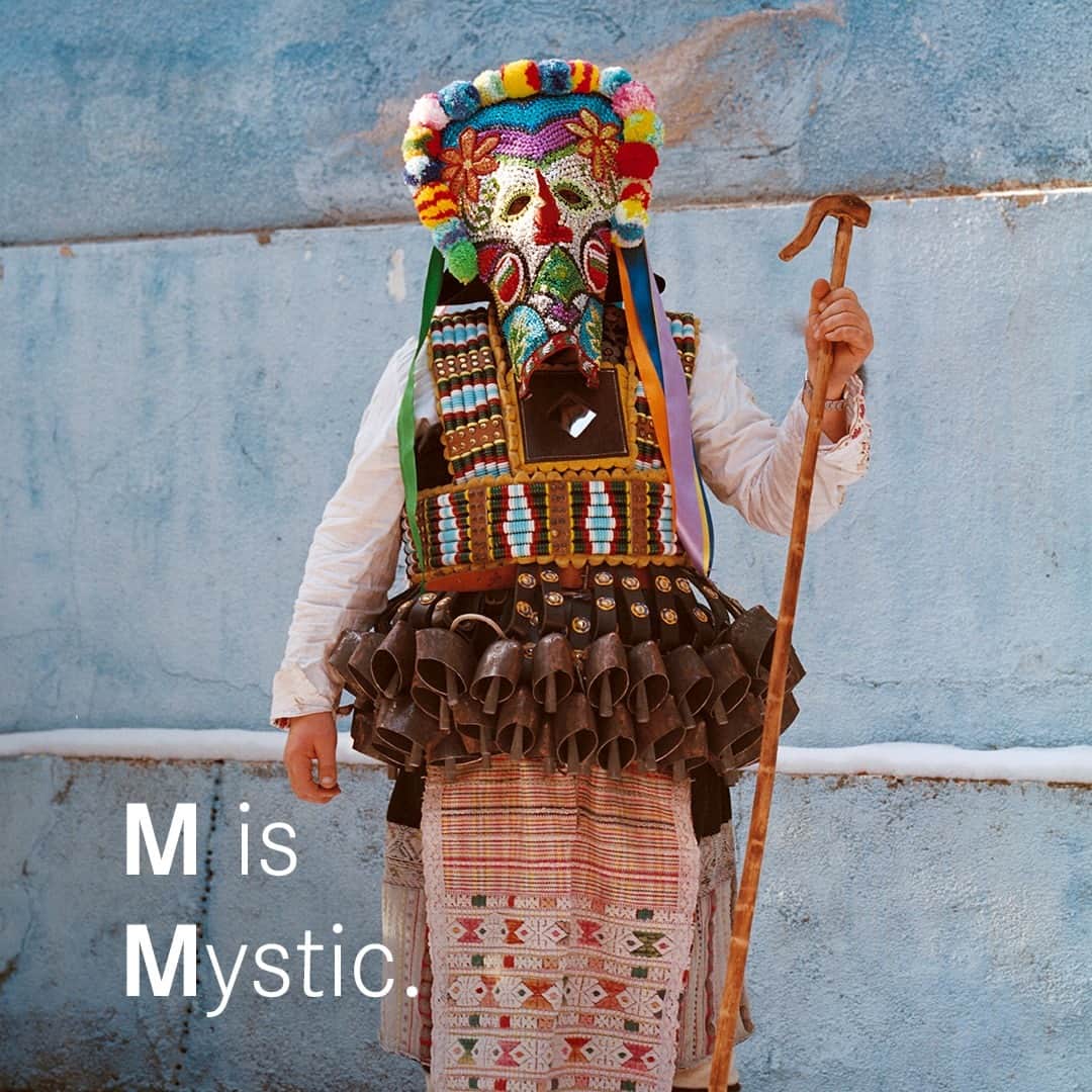 ライカのインスタグラム：「M is Mystic  Who is this character, and what are they concealing? Uncover the mystique with your Leica lens. Use #LeicaM to share your stories.  📷:@mathieu_richer_mamousse with Leica M6 #LeicaCamera #Leica #🔴📷」