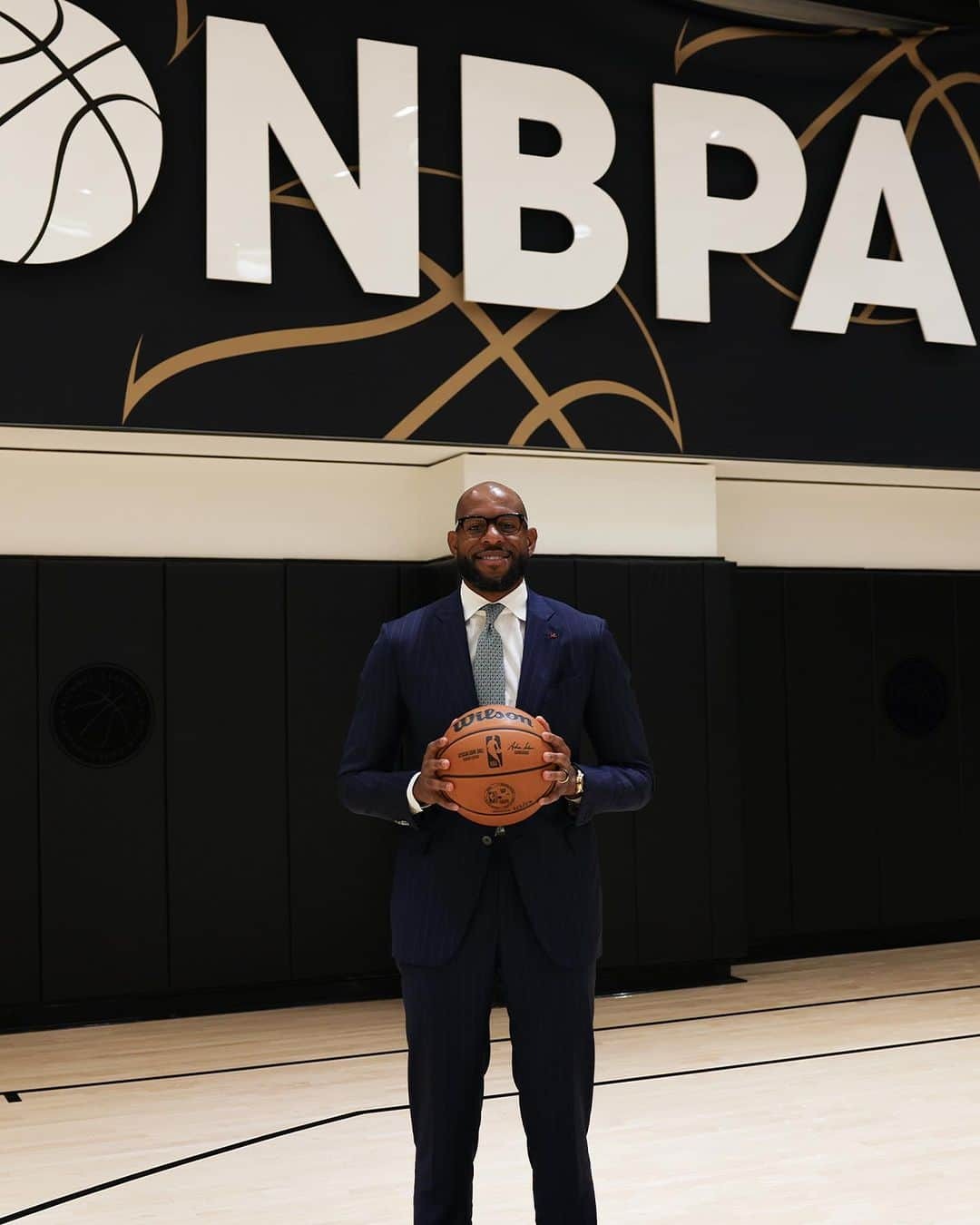 アンドレ・イグダーラのインスタグラム：「First day in office for NBPA Acting Executive Director @andre ✅」