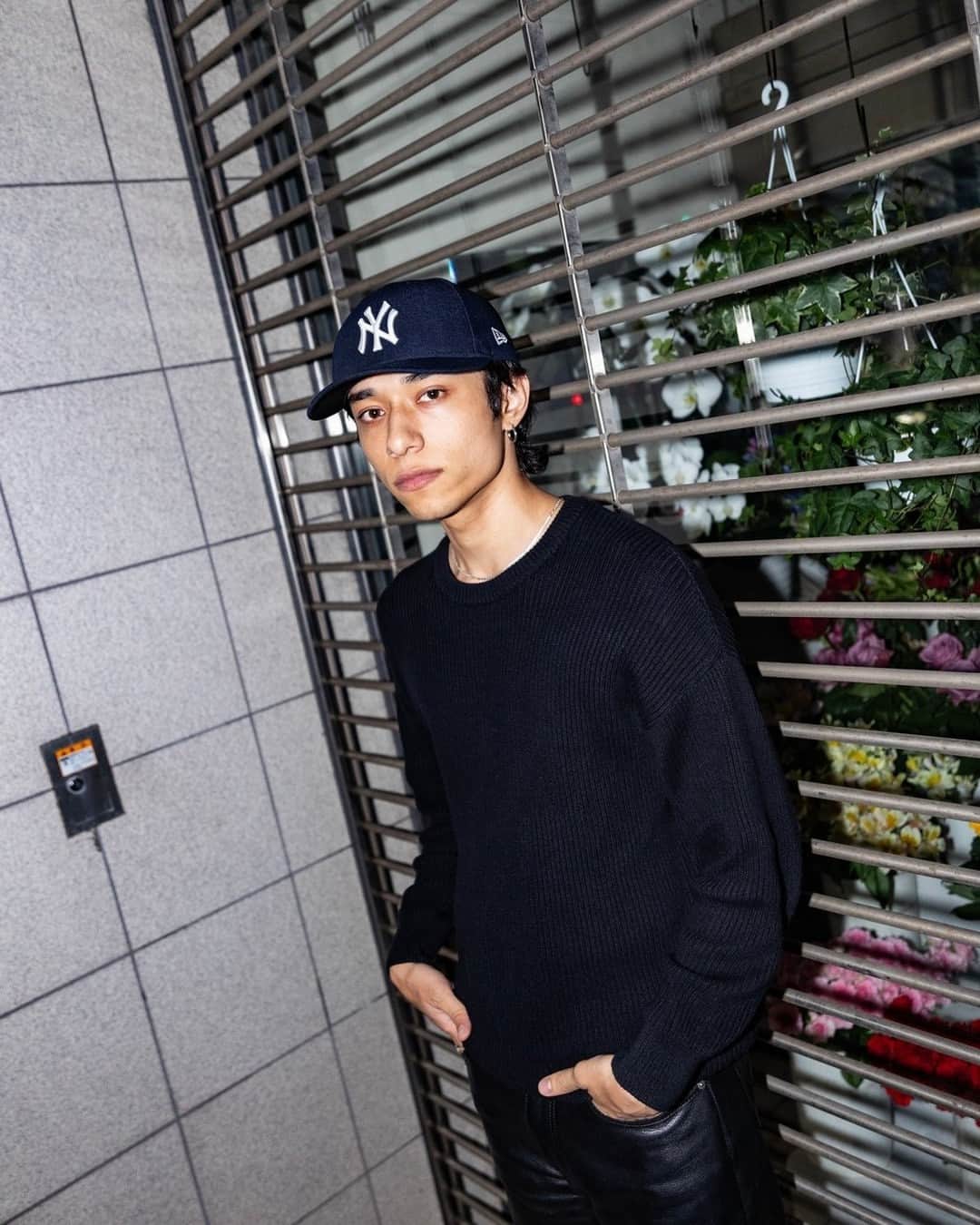 Fashionsnap.comさんのインスタグラム写真 - (Fashionsnap.comInstagram)「Name: ウマル⁠ Age: 25⁠ Occupation: モデル⁠ ⁠ Tops #MaisonMargiela⁠ Pants #used⁠ Shoes #GHBASS⁠ ⁠ Photo by @kei10_35⁠ ⁠ #スナップ_fs #fashionsnap #fashionsnap_men」11月14日 10時00分 - fashionsnapcom