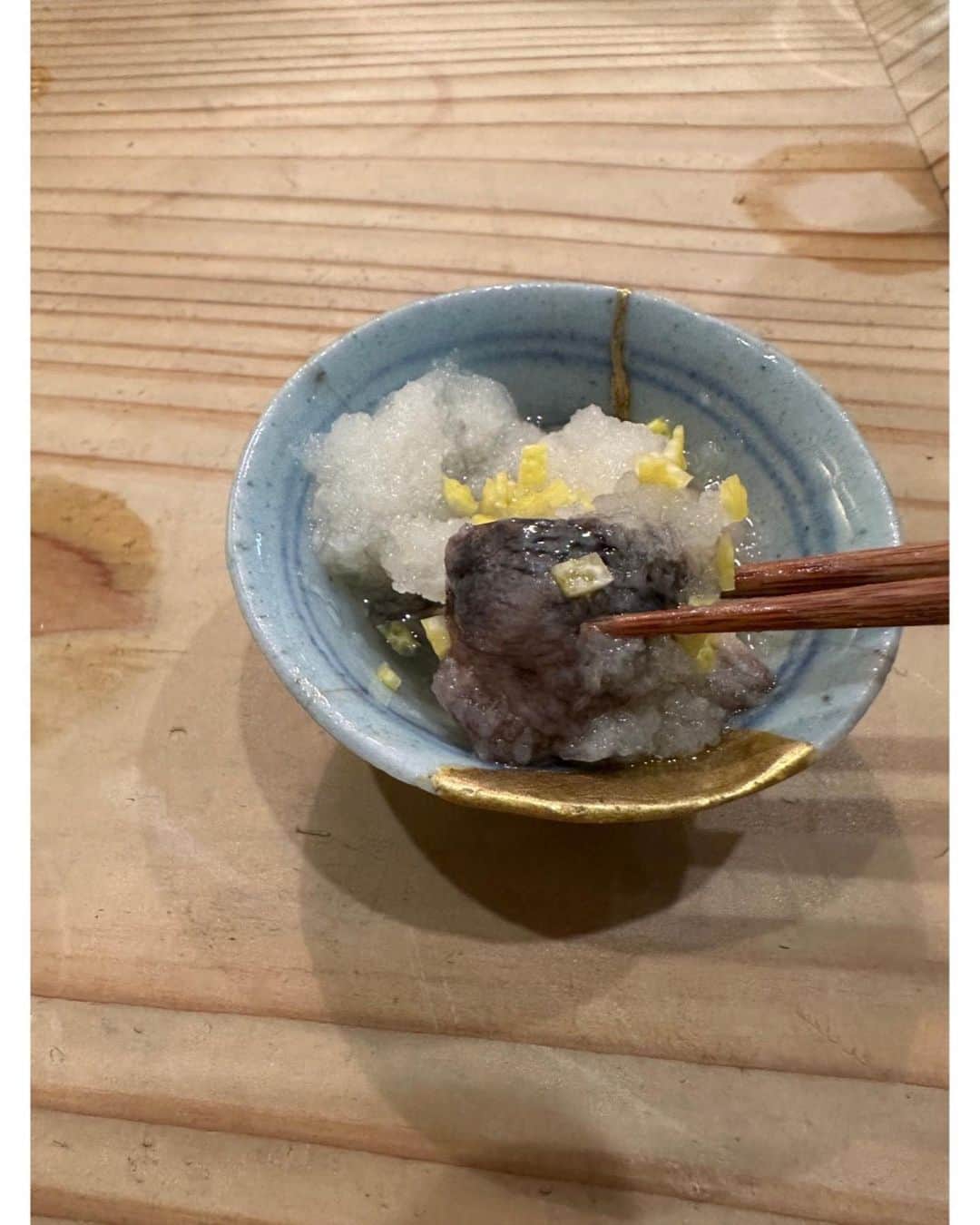 佐々木希さんのインスタグラム写真 - (佐々木希Instagram)「少し前になりますが… 京都旅🍁 一枚目〜5枚目は#食堂おがわ 2度目、ようやく来れました！ 素材の美味しさを感じる料理でとっても美味しい。 4枚目のごろっとした生姜とさつまいもの天ぷらに、感動。 6枚目〜8枚目#uraiso とても笑顔が素敵なお店の方々がいらっしゃる中で、食べる鍋料理は最高でした！和む…✨ わがまま言って、特別に作ってくださったクレソンの鍋（7枚目）がとても沁みました。 9枚目#大鵬 中華ですが、満足感があるのに全然もたれずにとても美味しかったなぁ✨  旅の美味しいご飯は幸せです☺️  #京都」11月14日 10時03分 - nozomisasaki_official