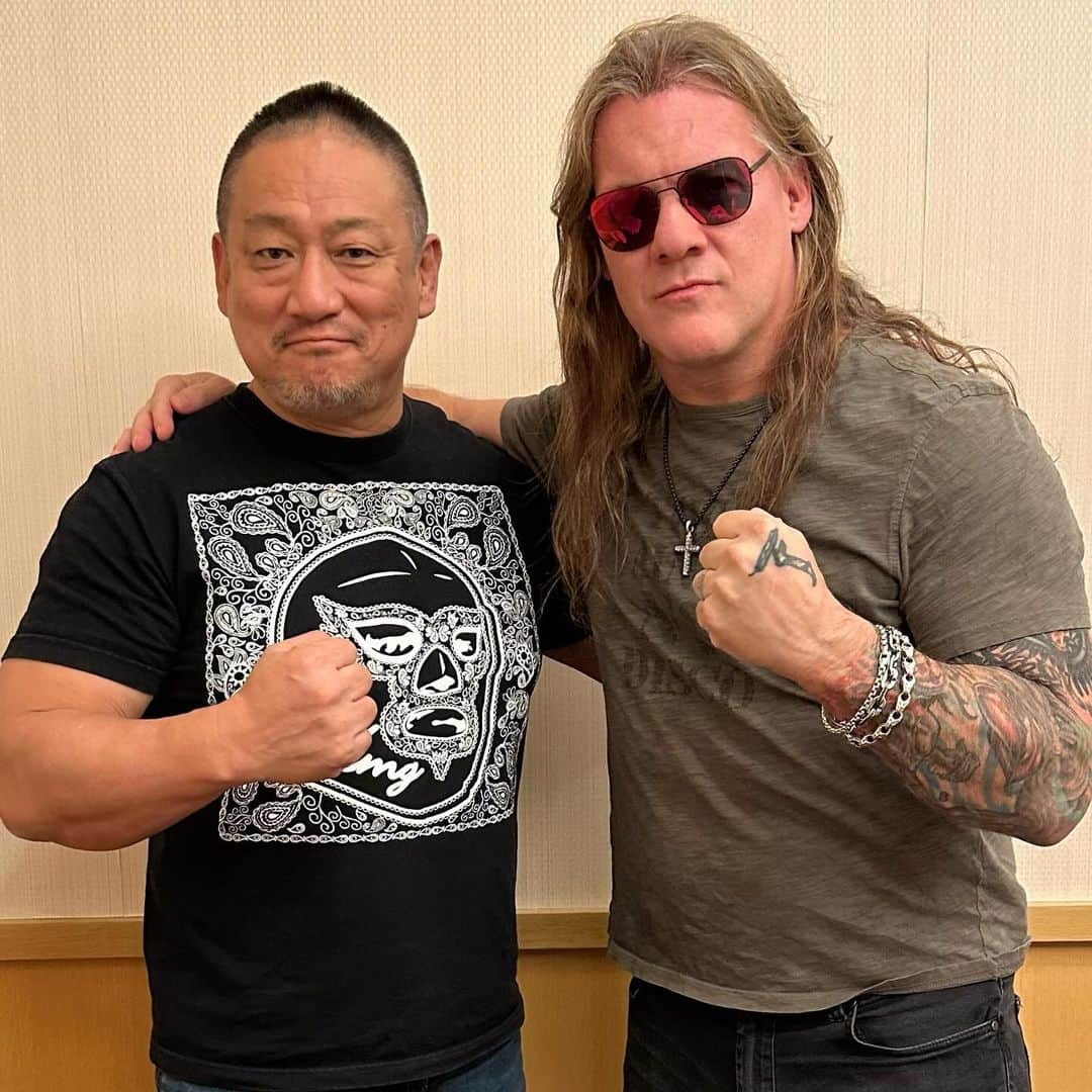 高木三四郎のインスタグラム：「53歳、実は同い年なのです。  Chris Jericho選手と KONOSUKE TAKESHITAの試合は素晴らしい試合でした！  まだまだ私も頑張らなきゃいけないですね。大いに元気をもらいました。 #DDTUP #ddtpro #chrisjericho #プロレス」