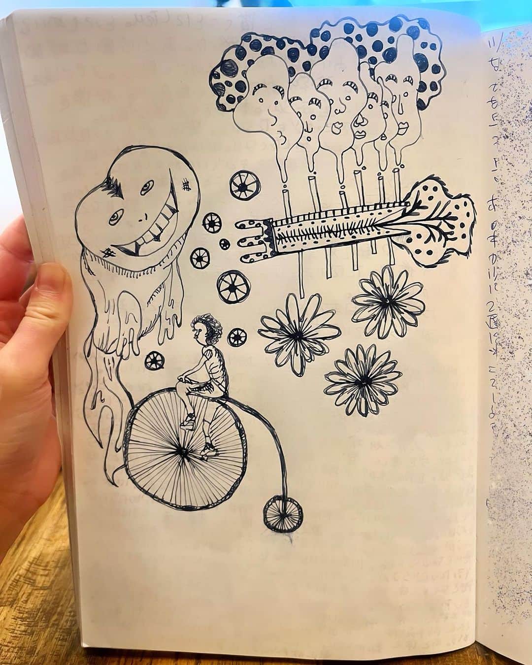 美波のインスタグラム：「abracadabra 🦧❤️♥️」