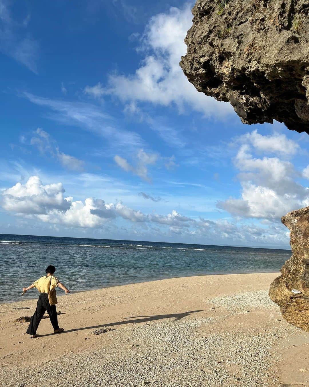 下條ユリさんのインスタグラム写真 - (下條ユリInstagram)「🌌 宮沢賢治『インドラの網』 この夏キッタちゃんが教えてくれた。(日本語↓あるよ)  Kitta @yuko_kitta taught me about the profound "Indra's Net" by Kenji Miyazawa this summer.  We flipped upside down and watched the sunset rise into the Pacific Ocean together.  Floating like fetuses and cooking colorful Okinawan vegetables, we shared the stories of our loved ones.  She took me to a secret cove of the great mother rock. The mothership has protected our planet since it began, telling us to believe in ourselves.   Scheming some super colorful gangsta badass best bonfire ritual ever and laughing out loud so hard by confirming the absolute right way to do it together.   After more than a year of heavy cancer treatment that regenerated every cell of my body, followed by Rudy becoming a spirit, I became empty for a while.  "Can I come over ?"  I asked. Kitta kindly ( maybe more naturally) accepted nothing but my intuitive sudden proposal to visit her in Okinawa from New York. It was almost our first hangout session. It eventually guided us to the portal, which opened for Indra's Net.  I pray. One day, everyone in the world could interconnect by exchanging shining jewels that each of us inherent and be able to interreflect on each other's light.  Thank you, Kitta, for connecting me with "Indra's Net"  As if unraveling, Like crossing the Milky Way, I was able to make this piece.   With a very special ink made and gifted to me by Jason Logan  @torontoinkcompany   On view @farmoon_kyoto  Until Nov 26th 🌌  逆さの夕陽が太平洋の中に昇っていくのをひっくり返って一緒に見た。  胎児の様に浮かんだり、綺麗な色の野菜を料理したりしながら、愛する人たちの話をした。  太古からこの惑星を守る岩が鎮座する秘密の入り江に招いてくれて、母なる岩に自分を信じて大丈夫、と言ってもらえた。  「はんぱないはんぱもんのお焚き上げ」なんて祭事を企み、お腹の底から一緒に笑って、正しいおとしまえのつけ方に納得した。  全身の細胞が生まれ変わるような癌の治療を1年以上して、その後るーちんが魂になって、しばらくの間わたしは空っぽになっていた。  「行っていい？」 ただ直感だけに動かされ、NYからいきなり沖縄にやって来たわたしを親切に(いや自然に)受け止めてくれたキッタちゃん、ほとんどお初のわたしたちのセッション。結果それは、わたしたちを『インドラの網』へと開かれたポータルへ導いてくれた。  祈る。 もし世界中の誰もが、それぞれ生まれながらに持つ宝珠を交換し合う事で繋がり、その光で互いに映し合っていけたなら。  キッタちゃん 『インドラの網』 に繋げてくれてありがとう。  解けるように、 天の川を渡るように、 この絵が描けたよ。  @torontoinkcompany から贈られた特別なインクでね。  下條ユリ　 線と点と　展   Yuri Shimojo  Exhibition in Kyoto  “A line  and  a dot  and”   〜　2023. 11.26 (日)  @farmoon_kyoto  Farmoon 茶楼　 左京区北白川東久保田町九 Kyoto Japan 🌌  #IndrasNet  #インドラの網」11月14日 10時21分 - yurishimojo