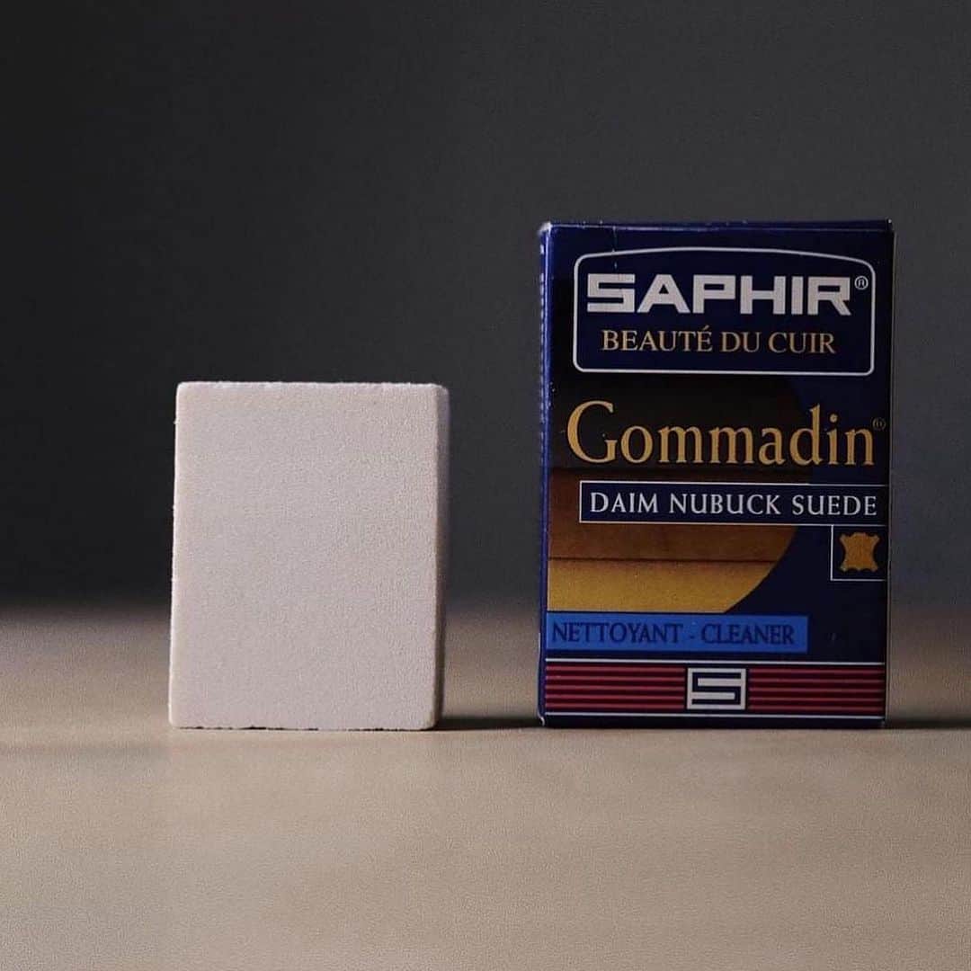 Saphirのインスタグラム：「The Gommadin is an eraser for stains with which you can pre-clean the suede and remove resilient stains.  #shinewithsaphir」
