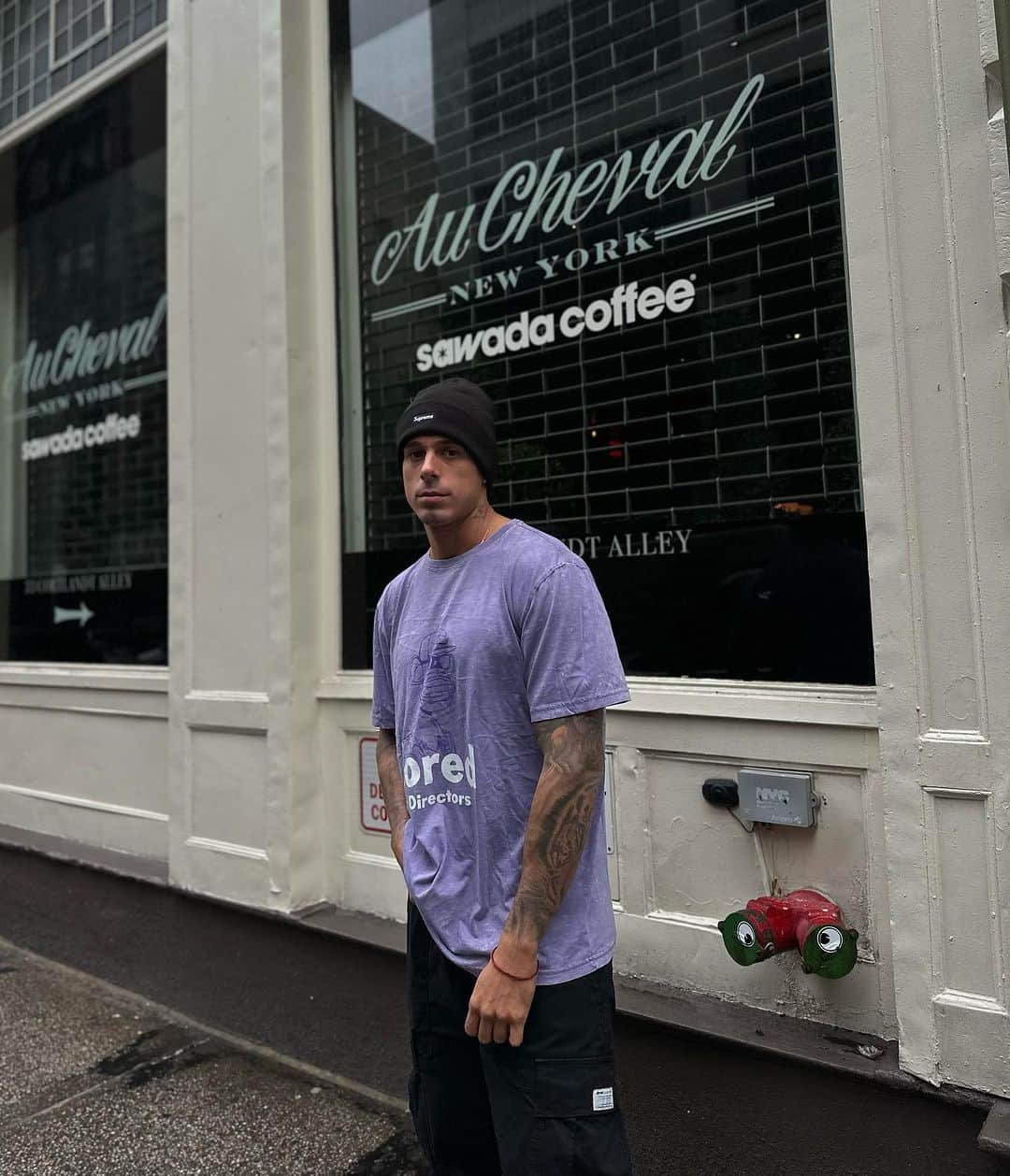 Hugo Garciaさんのインスタグラム写真 - (Hugo GarciaInstagram)「Purple dot in nyc 💜🗽  Ya salió la nueva colección de @boredofdirectors.xyz X @indexperu ! Una colaboración exclusiva de @ripleyperu 🙌🏽 Me encantó ser parte de una collab más de la fam! Vayan a chequearla y mándenme fotos!   Y para los que preguntan, pueden encontrarla en tiendas físicas o por Ripley App 👊🏾」11月14日 10時52分 - hugogarcia