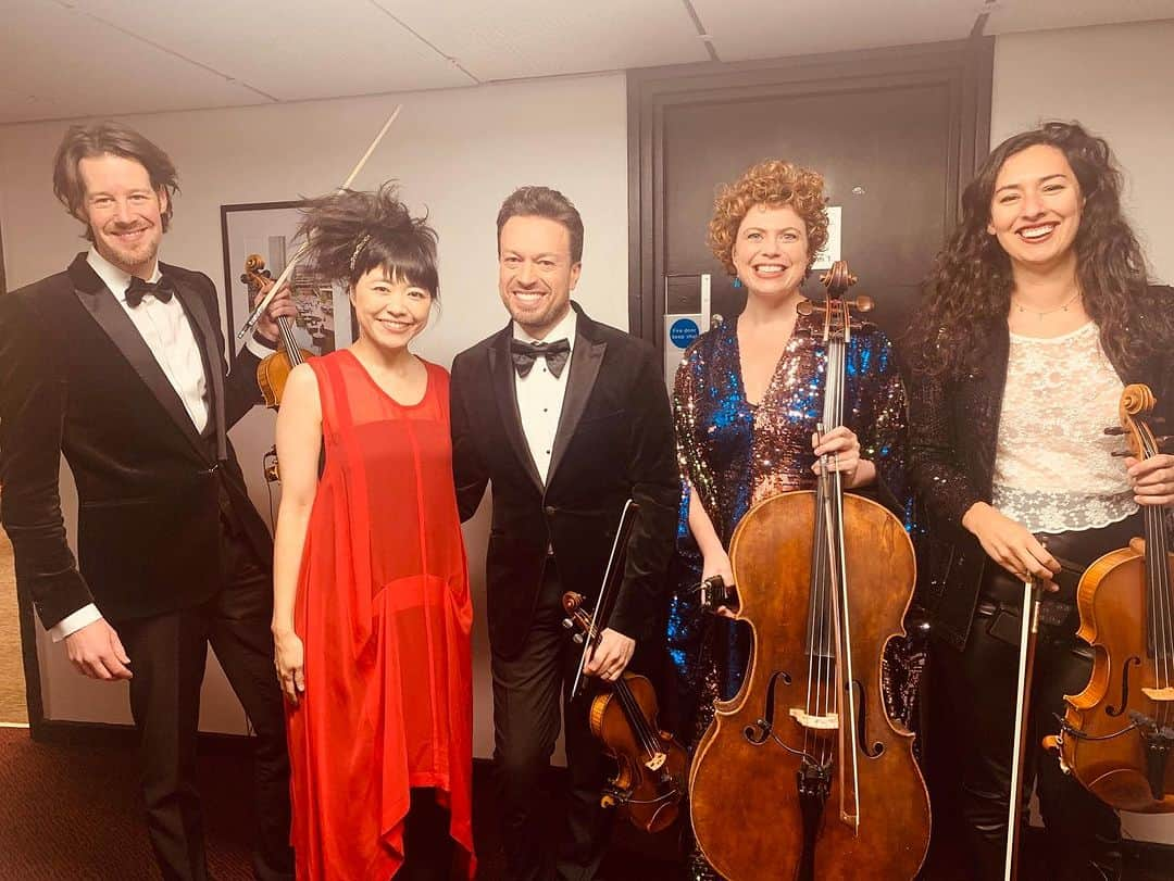 上原ひろみさんのインスタグラム写真 - (上原ひろみInstagram)「London! Very special night, The piano quintet and Sonicwonder together. Ever since I started touring with the london based European strings quartet, I always wanted to play at their hometown and it finally came true, then Sonicwonder, then Oli Rockberger as a special guest… one epic night. Thank you all for being there to share this moment with us.」11月14日 10時53分 - hiromimusic