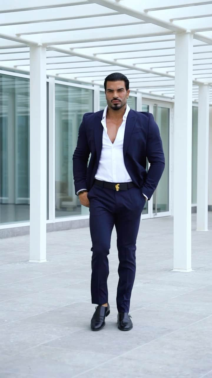 Sergi Constanceのインスタグラム：「La elegancia es eterna @fathersons_   #Fathersons #men #style #class」