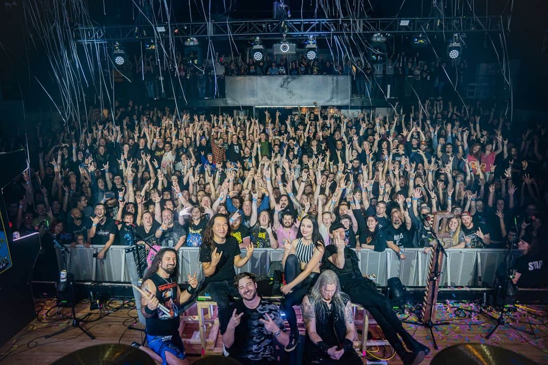 DragonForceさんのインスタグラム写真 - (DragonForceInstagram)「LAWRENCE WE LOVE YOU!! What a killer show last night in Kansas. Denver, get ready. You're up next.   📸: @harrybabjpg」11月14日 2時45分 - dragonforcehq