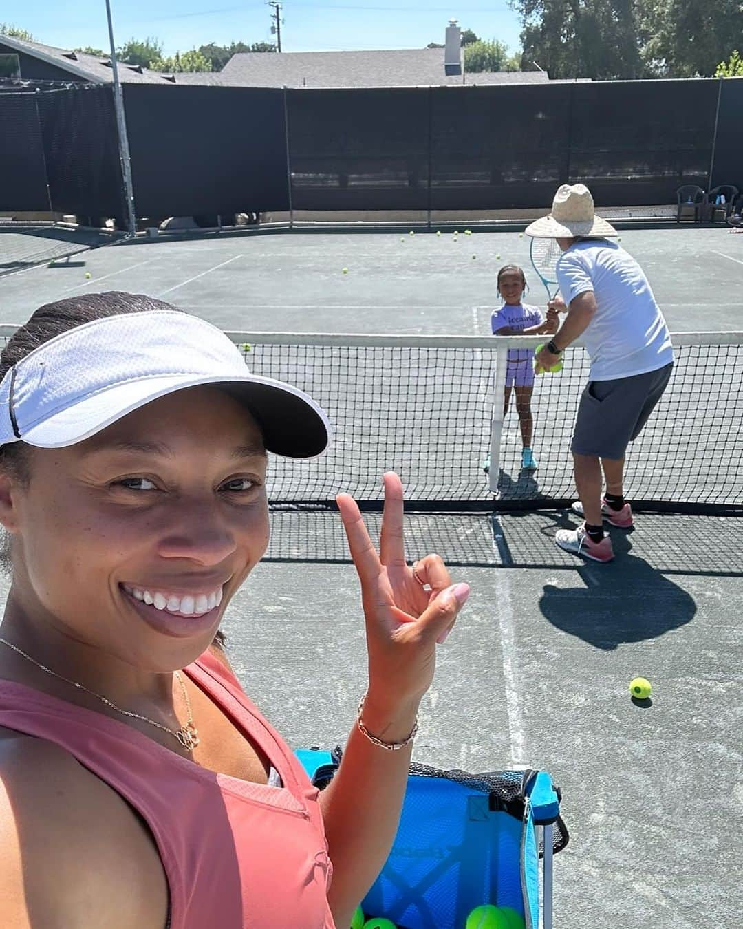 アリソン・フェリックスさんのインスタグラム写真 - (アリソン・フェリックスInstagram)「In our tennis girl era🎾」11月14日 3時07分 - allysonfelix