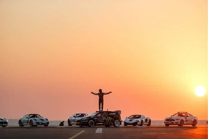 ケン・ブロックさんのインスタグラム写真 - (ケン・ブロックInstagram)「The Larry Chen Photoshoot Auction has 4 days left on @bringatrailer ‘s website!  Nobody looked cooler than Ken walking up to the new Gymkhana car, about to shred the tires to oblivion. @larry_chen_foto got the shot, every time. Some of our favorite HHIC Moments right here.  #KB43VER #43Institute #LarryChen #BringATrailer #Pennzoil #Auction #Photoshoot #KenBlock #BlockHouseRacing #AutomotivePhotography」11月14日 2時59分 - kblock43