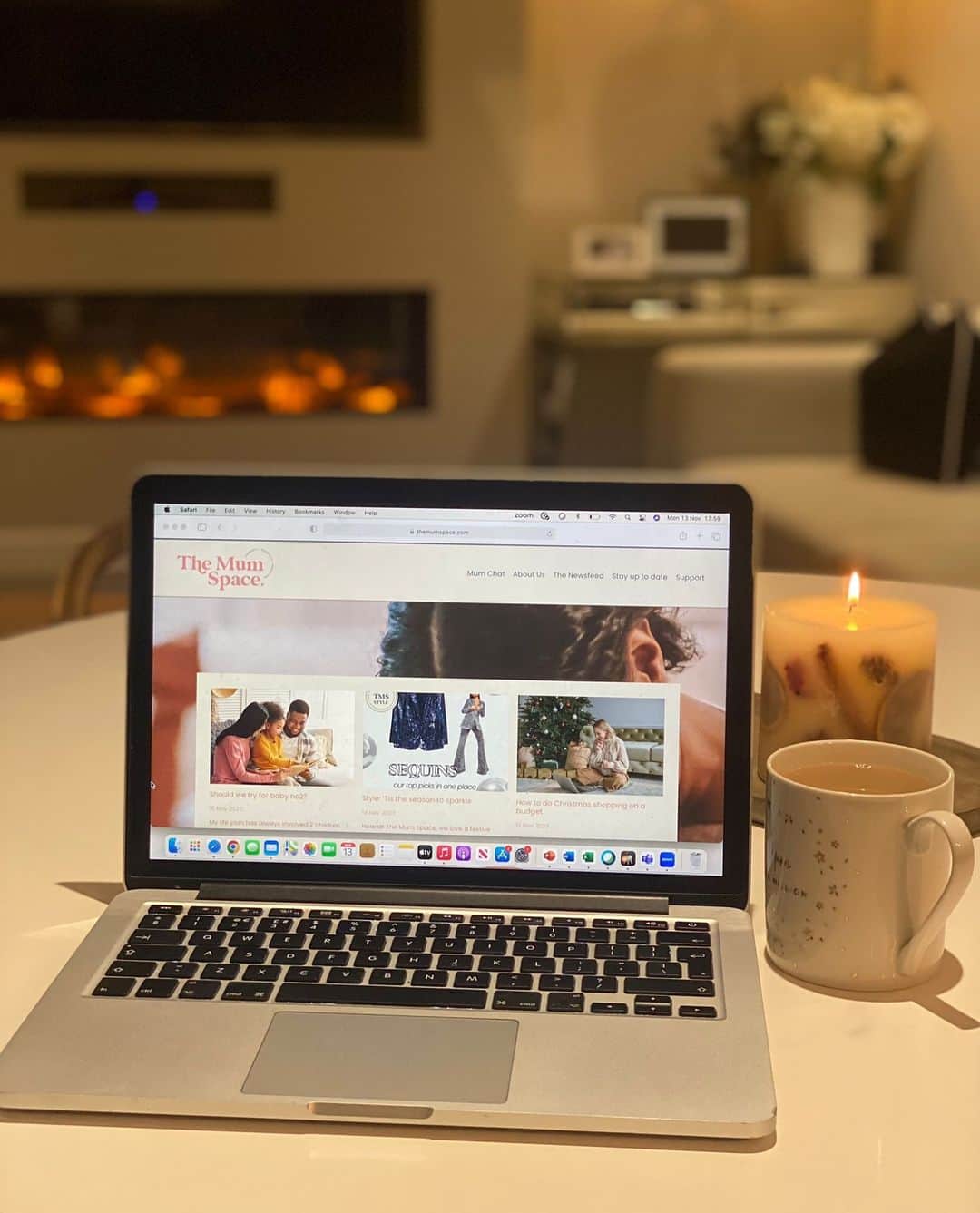 ローレン・ポープのインスタグラム：「And we are LIVE!!! 💻   www.themumspace.com was made for all of you, our community of amazing mums and mums to be 🫶🏼  A safe space to connect with others on our all new forum whilst being able to get the latest news and reviews, recipes, crafts, giveaways, advice and so much more!   Please go and check it out and let us know what you think, we want your feedback, we are learning on the job here and just hope we can provide something that can actually help and comfort you on this crazy motherhood journey!」