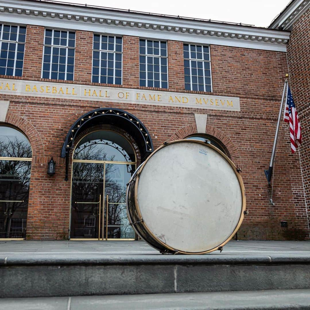 クリーブランド・インディアンスさんのインスタグラム写真 - (クリーブランド・インディアンスInstagram)「John Adams' drum has made it to the National Baseball Hall of Fame and Museum where it will be displayed in the near future 🥁  #ForTheLand」11月14日 3時11分 - cleguardians