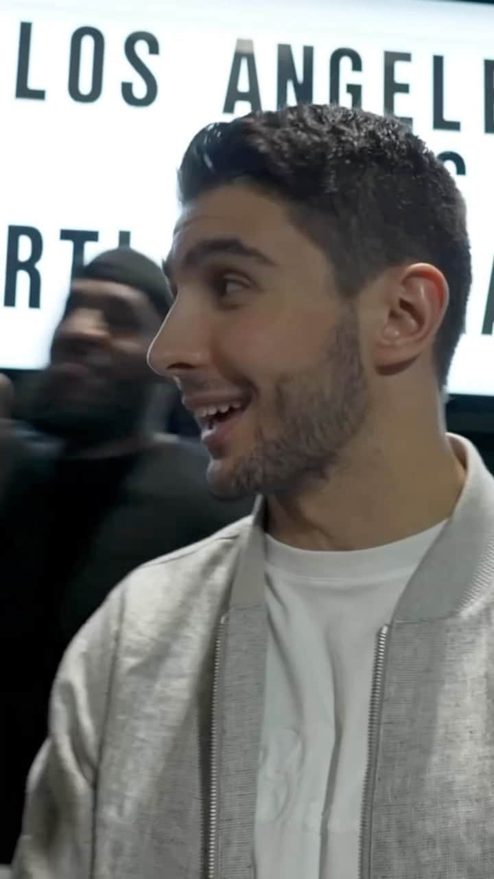 NBAのインスタグラム：「Wait for it... 🏎️😂  LeBron James, everybody.」