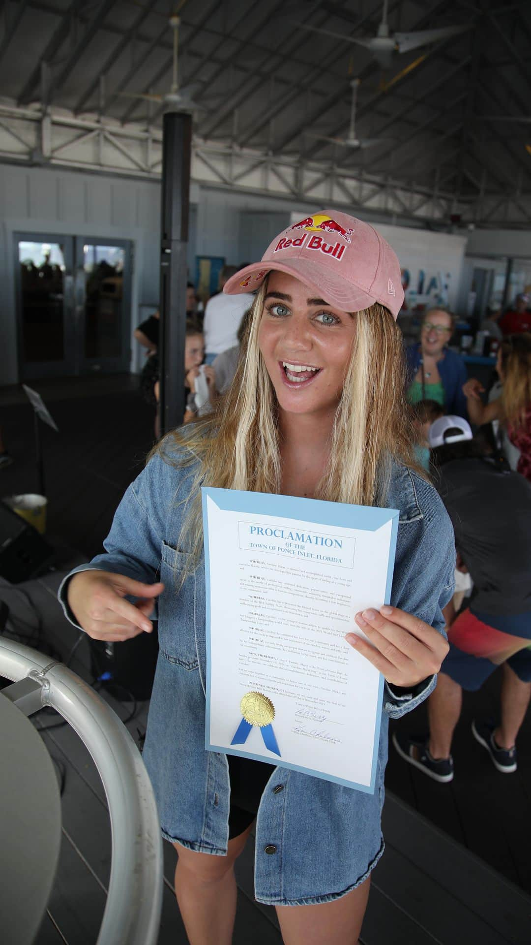 キャロライン・マークスのインスタグラム：「Honored to have a day dedicated to me in the town of ponce inlet. This community is so special to me, I am proud to call this my hometown. Thank you mayor Lois Paritsky for the kind words!」