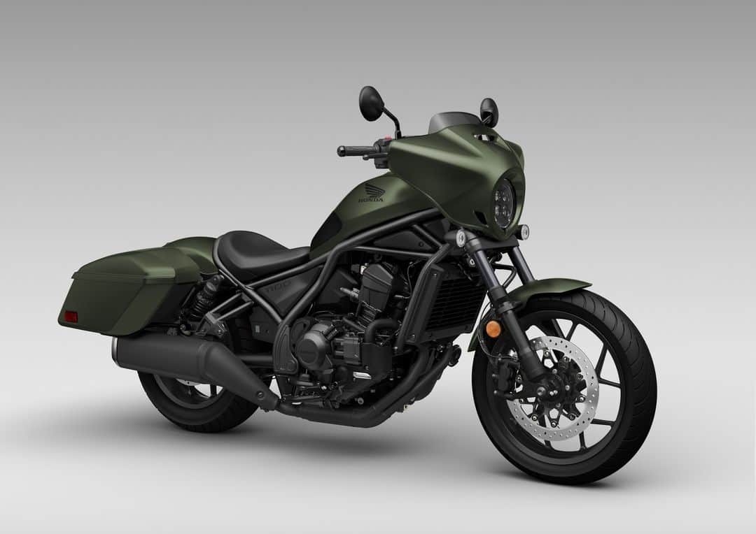 Honda Powersports USのインスタグラム：「Unleash your inner rebel with bagger attitude. 🔥 For the 2024 model year the Rebel 1100 is available in a fresh new color, Matte Armored Green Metallic, and also is now offered with a 6-speed manual transmission in addition to the automatic DCT version released last year. #BetterOnAHonda #Rebel1100T #Rebel1100DCT」