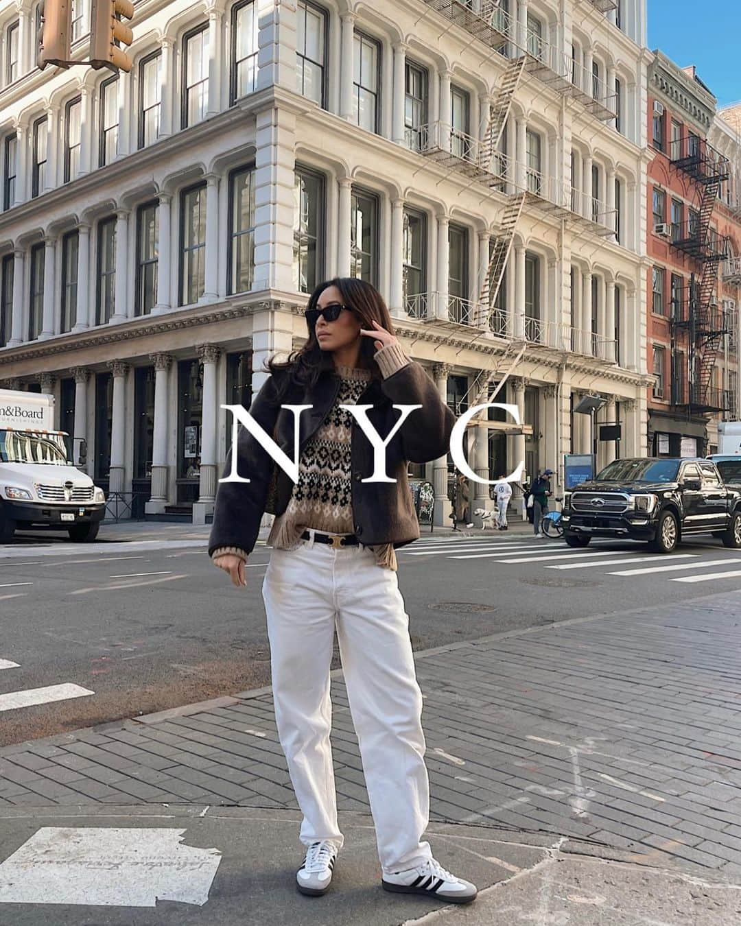 ダニエル・ピーザーさんのインスタグラム写真 - (ダニエル・ピーザーInstagram)「Save for your next trip to NYC 🇺🇸🗽🍎 These are some of the things we did or wanted to do in 3 1/2 days. Daily vlogs of what we got up to each day are on my TT 🕰️   If you have any other recs add them in the comments for those after ideas x  #nyc #thingstodoinnyc」11月14日 3時52分 - daniellepeazer