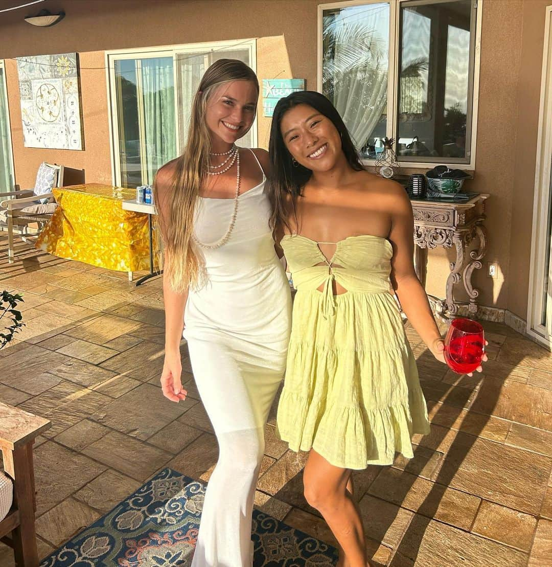 前田マヒナのインスタグラム：「Wedding dump 😭🤍🤍 thanks for having me to my Maui family 🤍🤍」