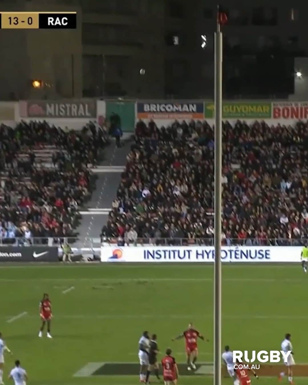 ラグビーオーストラリア代表のインスタグラム：「Heads up play from @noahlolesio turns a 50/22 into a try 🤩  @rctofficiel  #Top14」