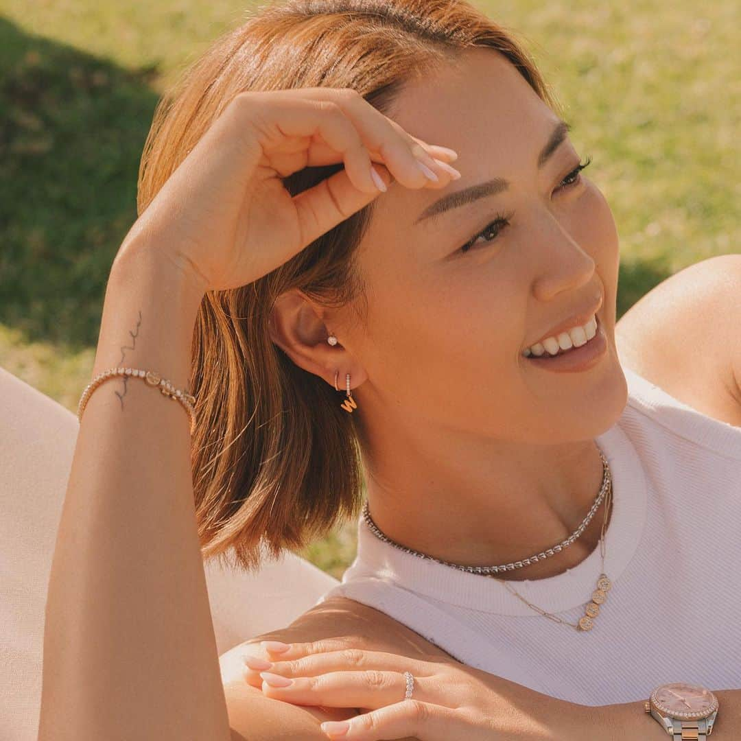 ミシェル・ウィーのインスタグラム：「It’s finally here!! I’m so excited to share I’m launching my very own custom diamond jewelry collection with Wove. It’s been so special working with the Wove team and seeing our designs come to life. Each design is built to be customizable by choosing the letters to go along your favorite piece! Go check out the link in my bio to shop the limited edition collection!」