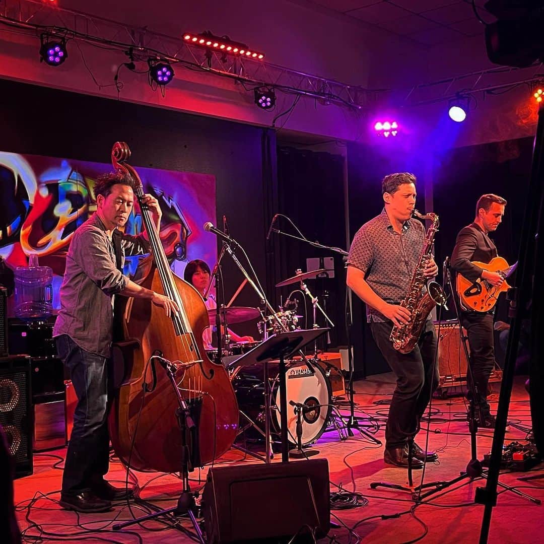 かねあいよよかのインスタグラム：「We had a great two days of jazz fusion shows and recording with Ken Okada Group in San Jose! The 6 hour drive each way from Los Angeles was tough but very fulfilling.  The first day was a sold out show at @sanjosejazz @sjzbreakroom It was a lot of fun! Thanks to all the great members, staff, and guests. We are delighted that so many of our original songs have been heard by you.  A live streaming archive is also available on the San Jose Jazz YouTube channel.   Ken Okada @jazzr777 - Bass  Yoyoka Soma - Drums Oscar Pangilinan @pangalangalangalang - Tenor sax  Hristo Vitchev @hristovitchev - Guitar Brian Sheu @sheu.b.doo - Guest guitar  ［Set list］ 1. Soul Alive 2. Red Herring  3. Say Something 4. Nine Gates  5. Strasbourg （St. Denis） 6. Drums Solo 7. Bass Solo  8. Temujin 9. Traces Encore: Friday Night at the Cadillac Club （Bob Berg）  📷 The first half of the picture is. Danster  #kenokadagroup #jazz #fusion #sanjose #sanjosejazz #bayarea #yoyoka」